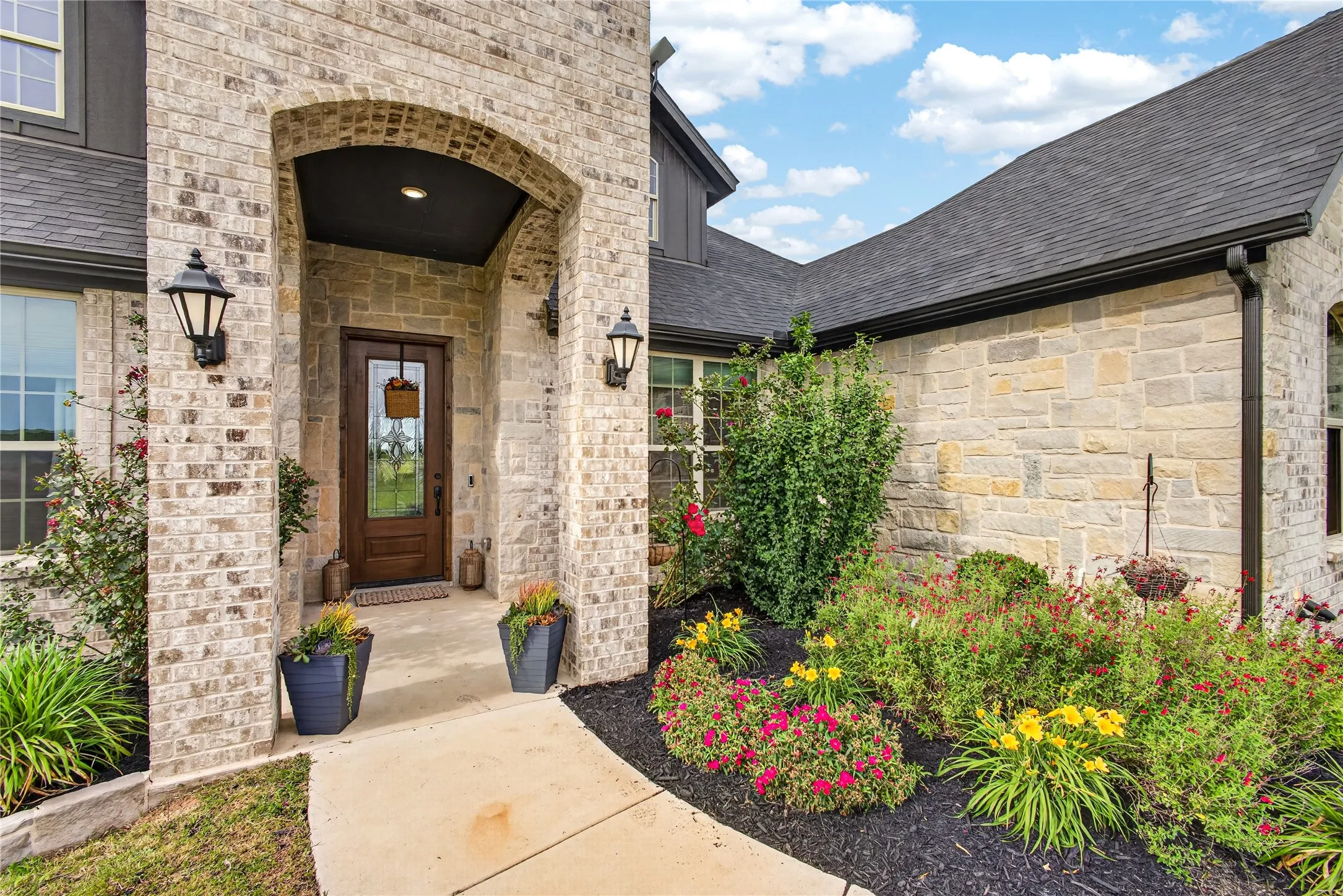 Single Family Residence For Sale in Fannin County , 1705 S Fm 1752, Savoy, Texas 75479, 5 Bedroom, 2 Bathroom, 2 Garage spaces, 2,432 Sqft, built in 2023, mls#21265588, Real Estate Agent in Savoy, Homes For Sale in Fannin county, Homes For Sale in Savoy, Realtor in Savoy Texas, Real Estate Brokerage Independent Realty Texas, Luminita Cordes Realtor