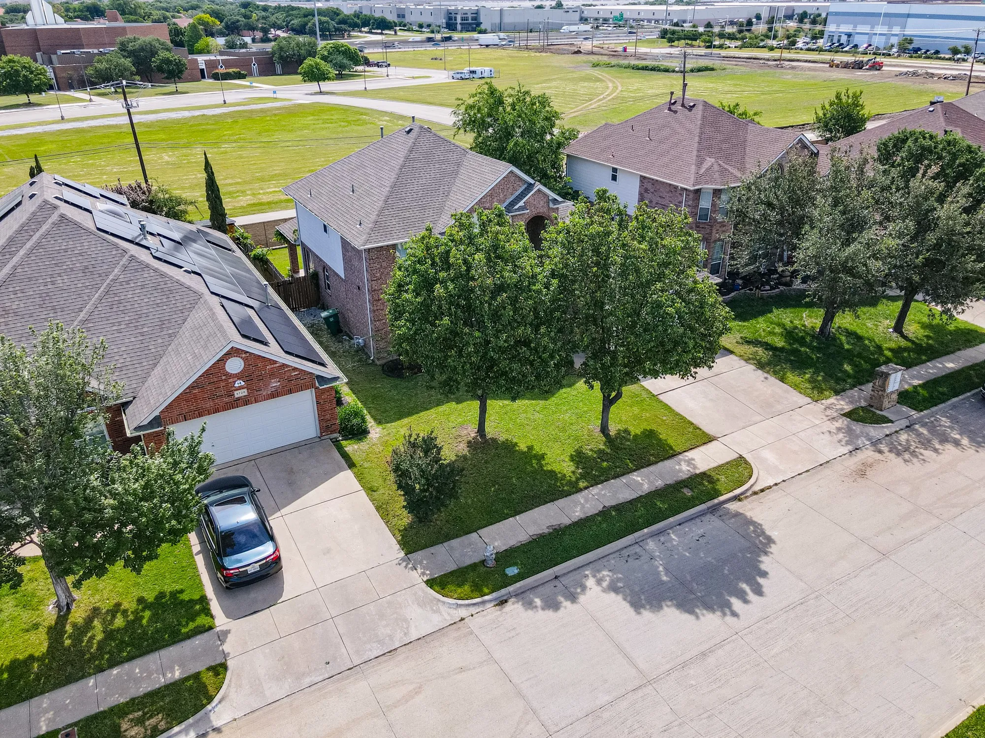 Single Family Residence For Sale in Tarrant County , 5724 Table Rock Drive, Fort Worth, Texas 76131, 4 Bedroom, 3 Bathroom, 2 Garage spaces, 2,462 Sqft, built in 2002, mls#21263443, Real Estate Agent in Fort Worth, Homes For Sale in Tarrant county, Homes For Sale in Fort Worth, Realtor in Fort Worth Texas, Real Estate Brokerage Independent Realty Texas, Luminita Cordes Realtor