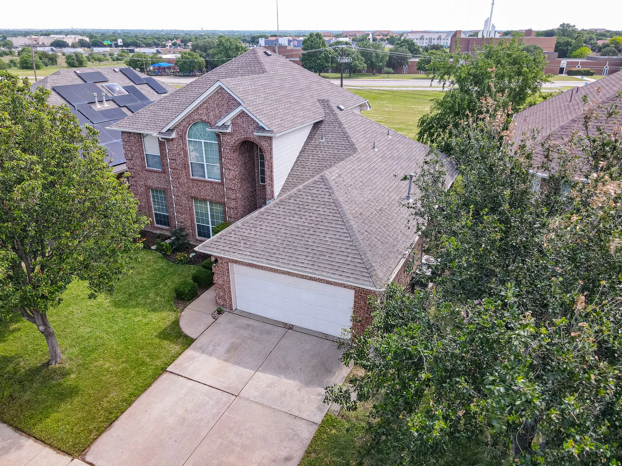 Single Family Residence For Sale in Tarrant County , 5724 Table Rock Drive, Fort Worth, Texas 76131, 4 Bedroom, 3 Bathroom, 2 Garage spaces, 2,462 Sqft, built in 2002, mls#21263443, Real Estate Agent in Fort Worth, Homes For Sale in Tarrant county, Homes For Sale in Fort Worth, Realtor in Fort Worth Texas, Real Estate Brokerage Independent Realty Texas, Luminita Cordes Realtor