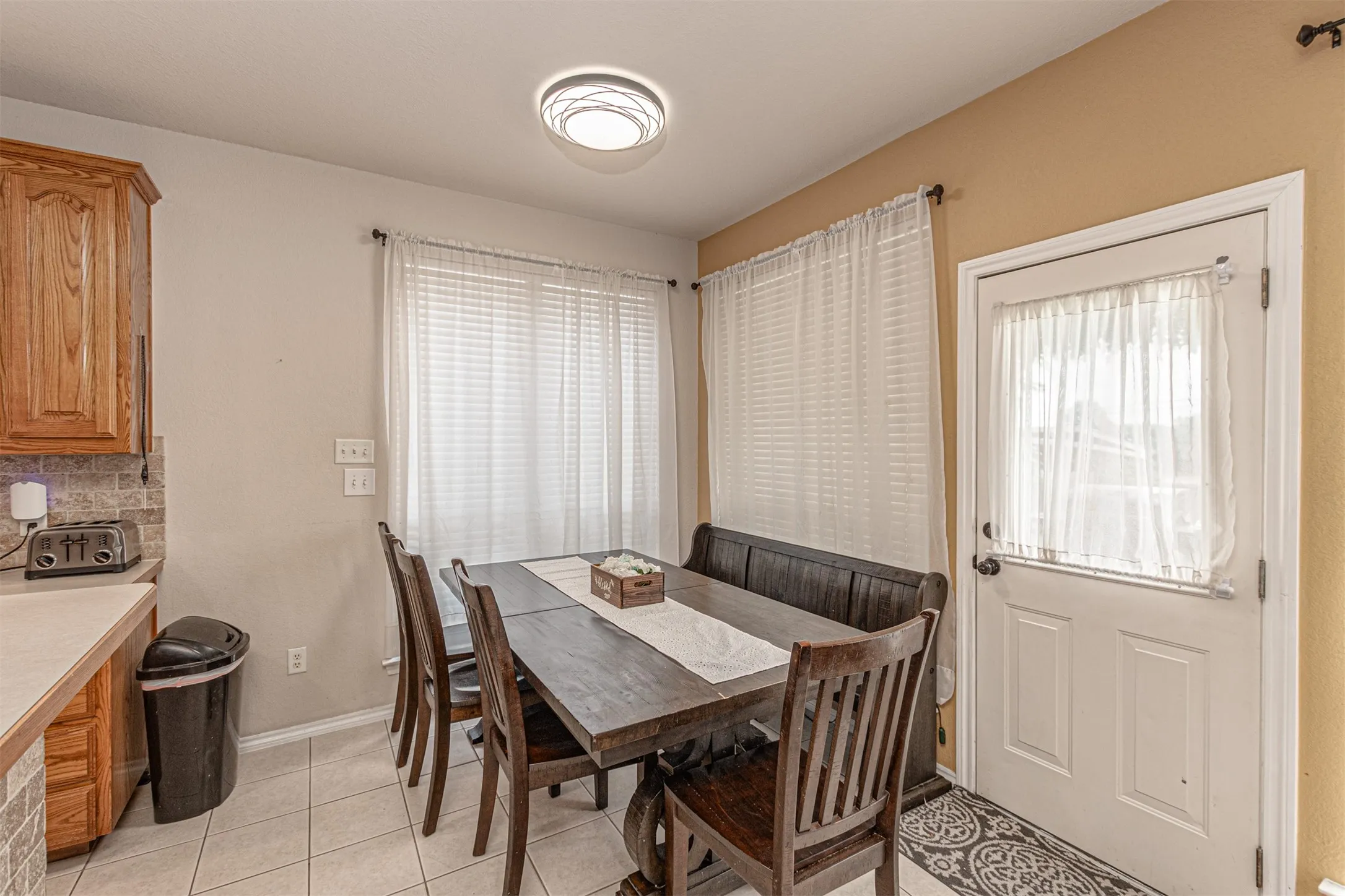 Single Family Residence For Sale in Tarrant County , 5724 Table Rock Drive, Fort Worth, Texas 76131, 4 Bedroom, 3 Bathroom, 2 Garage spaces, 2,462 Sqft, built in 2002, mls#21263443, Real Estate Agent in Fort Worth, Homes For Sale in Tarrant county, Homes For Sale in Fort Worth, Realtor in Fort Worth Texas, Real Estate Brokerage Independent Realty Texas, Luminita Cordes Realtor