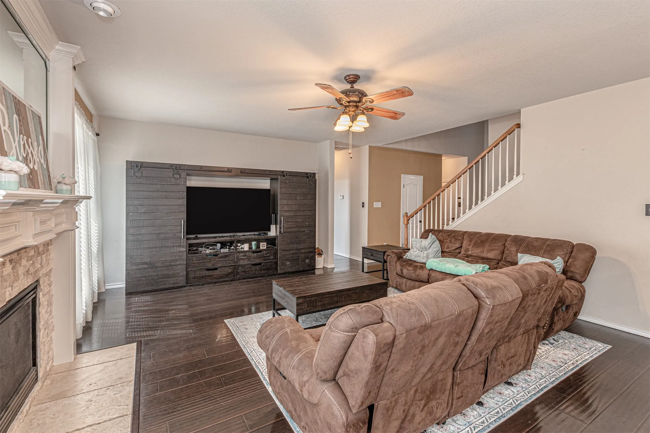 Single Family Residence For Sale in Tarrant County , 5724 Table Rock Drive, Fort Worth, Texas 76131, 4 Bedroom, 3 Bathroom, 2 Garage spaces, 2,462 Sqft, built in 2002, mls#21263443, Real Estate Agent in Fort Worth, Homes For Sale in Tarrant county, Homes For Sale in Fort Worth, Realtor in Fort Worth Texas, Real Estate Brokerage Independent Realty Texas, Luminita Cordes Realtor