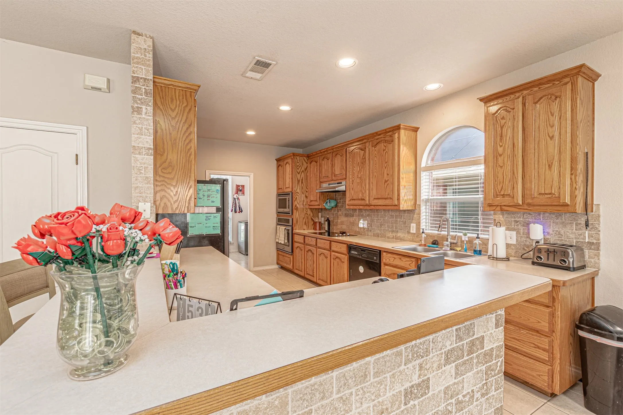 Single Family Residence For Sale in Tarrant County , 5724 Table Rock Drive, Fort Worth, Texas 76131, 4 Bedroom, 3 Bathroom, 2 Garage spaces, 2,462 Sqft, built in 2002, mls#21263443, Real Estate Agent in Fort Worth, Homes For Sale in Tarrant county, Homes For Sale in Fort Worth, Realtor in Fort Worth Texas, Real Estate Brokerage Independent Realty Texas, Luminita Cordes Realtor