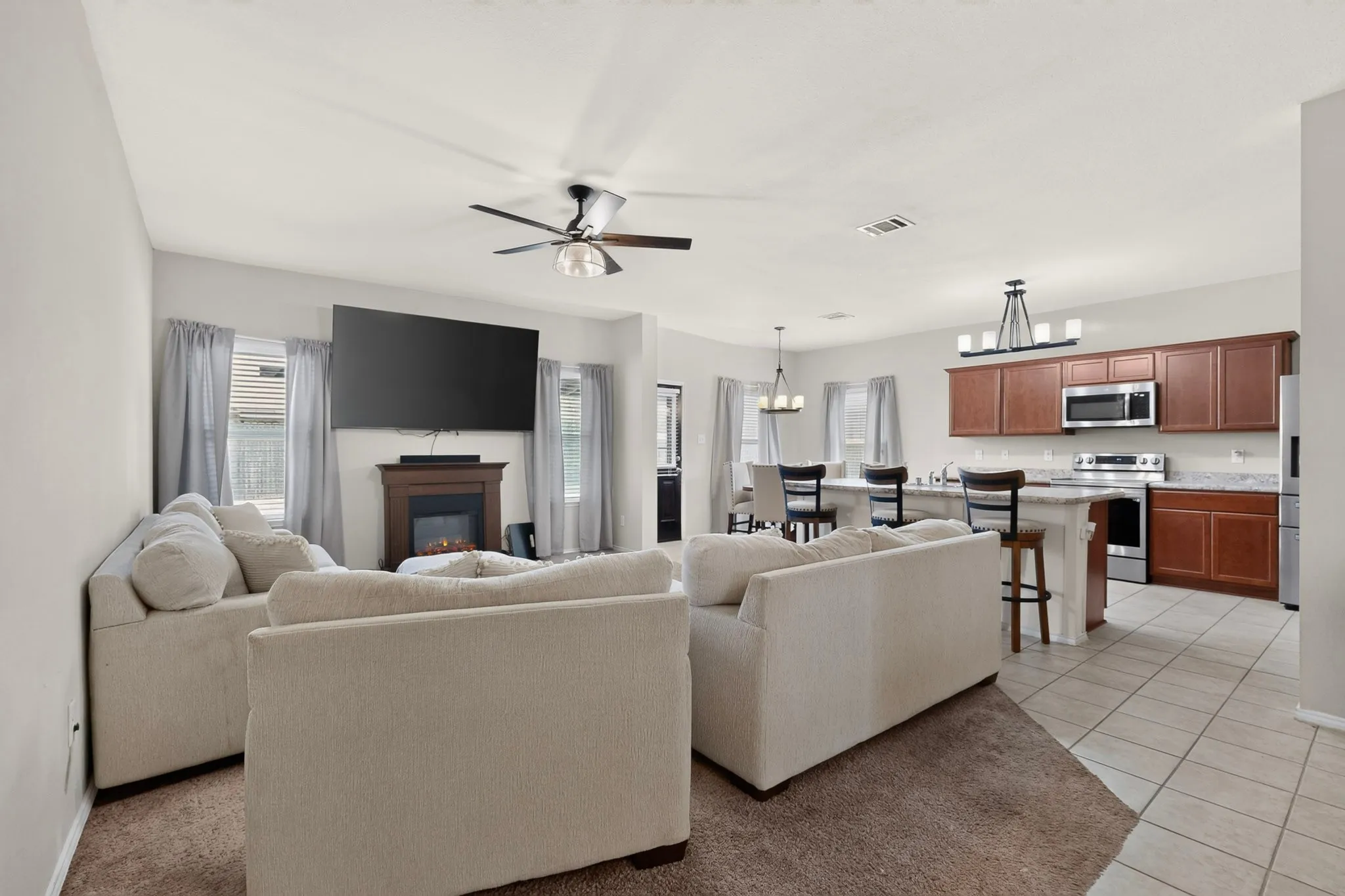 Single Family Residence For Sale in Collin County , 502 Hawthorn Drive, Josephine, Texas 75173, 5 Bedroom, 3 Bathroom, 2 Garage spaces, 2,598 Sqft, built in 2016, mls#21265639, Real Estate Agent in Josephine, Homes For Sale in Collin county, Homes For Sale in Josephine, Realtor in Josephine Texas, Real Estate Brokerage Independent Realty Texas, Luminita Cordes Realtor