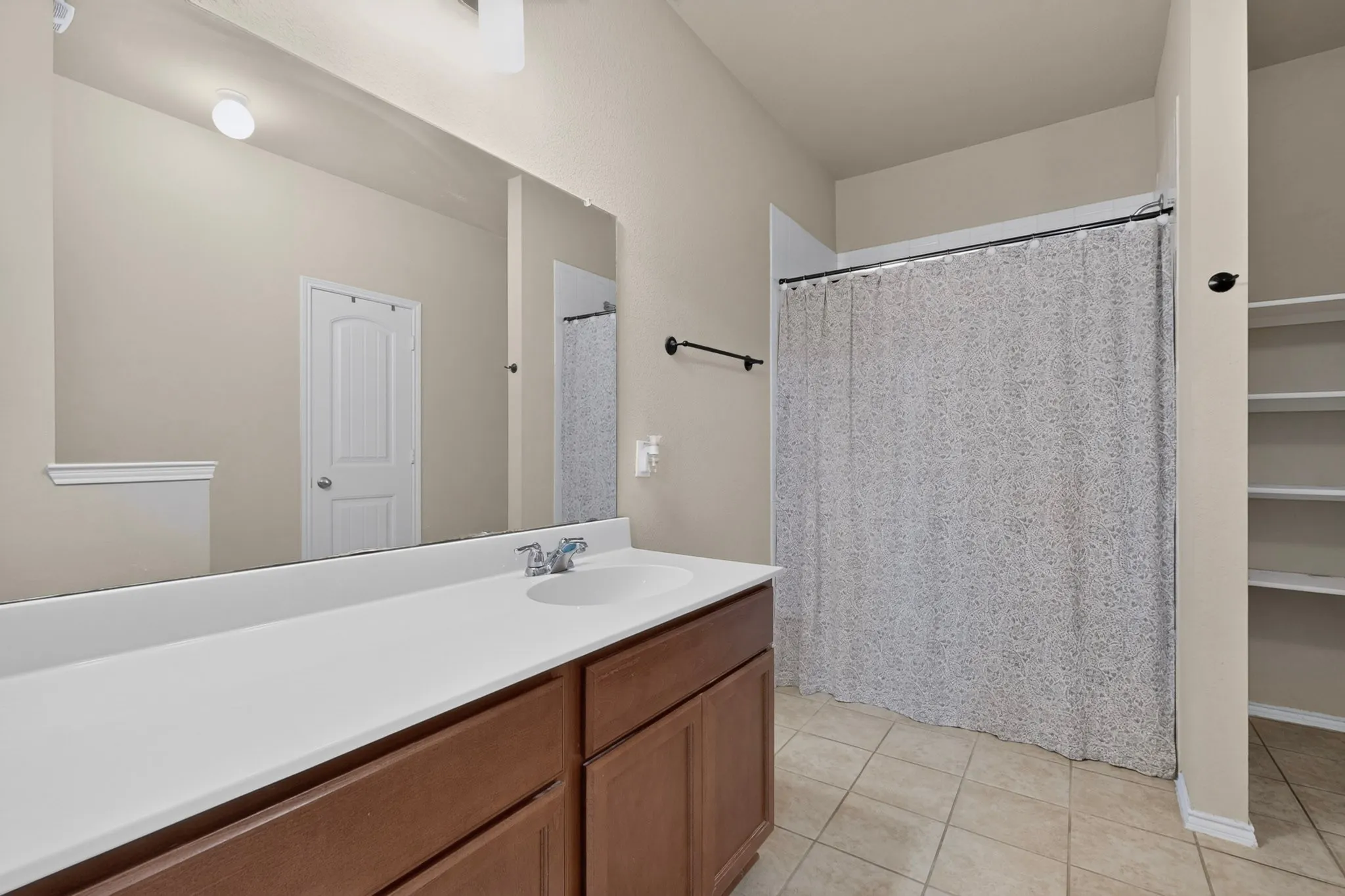 Single Family Residence For Sale in Collin County , 502 Hawthorn Drive, Josephine, Texas 75173, 5 Bedroom, 3 Bathroom, 2 Garage spaces, 2,598 Sqft, built in 2016, mls#21265639, Real Estate Agent in Josephine, Homes For Sale in Collin county, Homes For Sale in Josephine, Realtor in Josephine Texas, Real Estate Brokerage Independent Realty Texas, Luminita Cordes Realtor