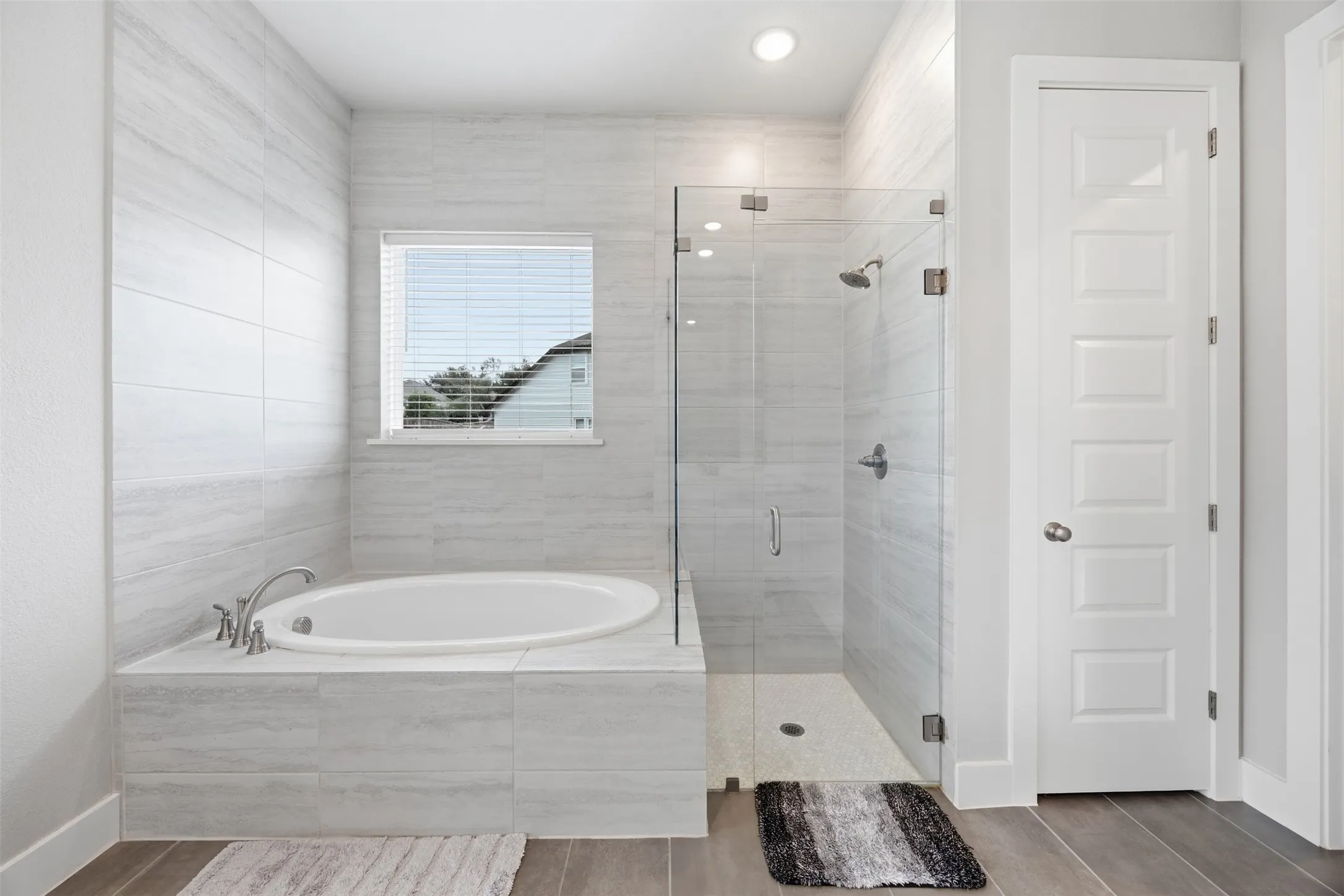 Single Family Residence For Sale in Dallas County , 5805 Heatherwood Loop, Sachse, Texas 75048, 5 Bedroom, 4 Bathroom, 3 Garage spaces, 3,419 Sqft, built in 2022, mls#21243468, Real Estate Agent in Sachse, Homes For Sale in Dallas county, Homes For Sale in Sachse, Realtor in Sachse Texas, Real Estate Brokerage Independent Realty Texas, Luminita Cordes Realtor