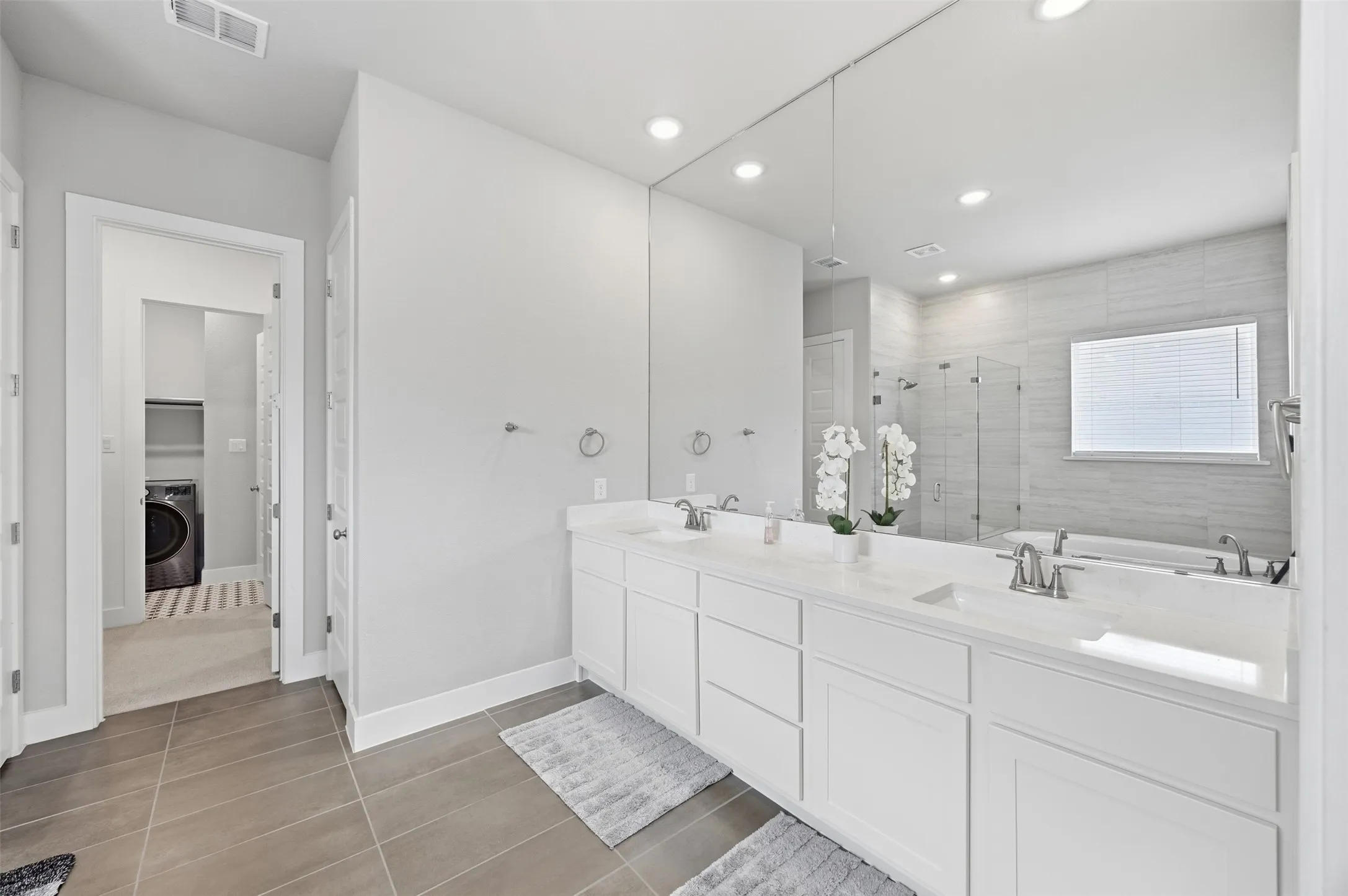Single Family Residence For Sale in Dallas County , 5805 Heatherwood Loop, Sachse, Texas 75048, 5 Bedroom, 4 Bathroom, 3 Garage spaces, 3,419 Sqft, built in 2022, mls#21243468, Real Estate Agent in Sachse, Homes For Sale in Dallas county, Homes For Sale in Sachse, Realtor in Sachse Texas, Real Estate Brokerage Independent Realty Texas, Luminita Cordes Realtor