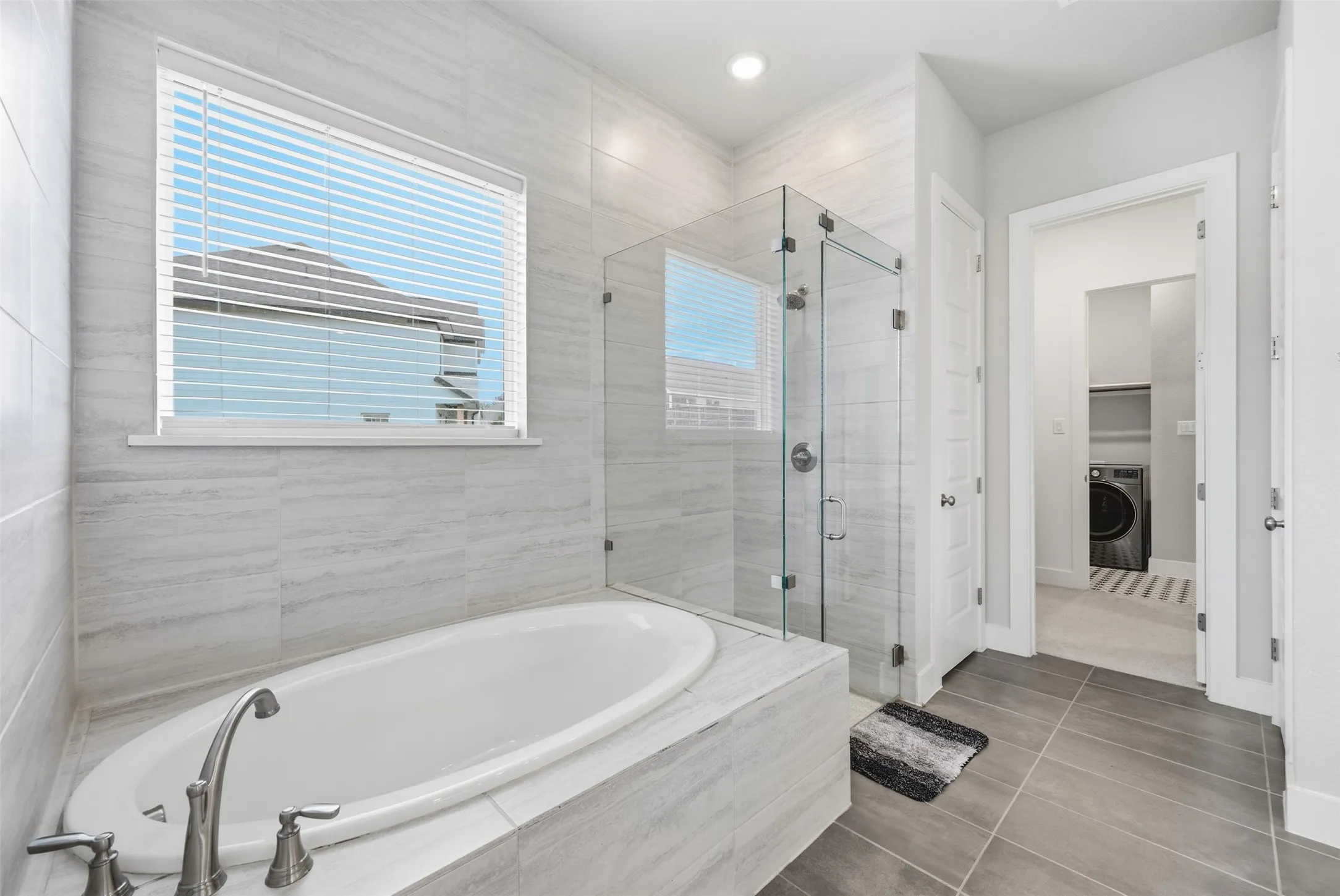 Single Family Residence For Sale in Dallas County , 5805 Heatherwood Loop, Sachse, Texas 75048, 5 Bedroom, 4 Bathroom, 3 Garage spaces, 3,419 Sqft, built in 2022, mls#21243468, Real Estate Agent in Sachse, Homes For Sale in Dallas county, Homes For Sale in Sachse, Realtor in Sachse Texas, Real Estate Brokerage Independent Realty Texas, Luminita Cordes Realtor