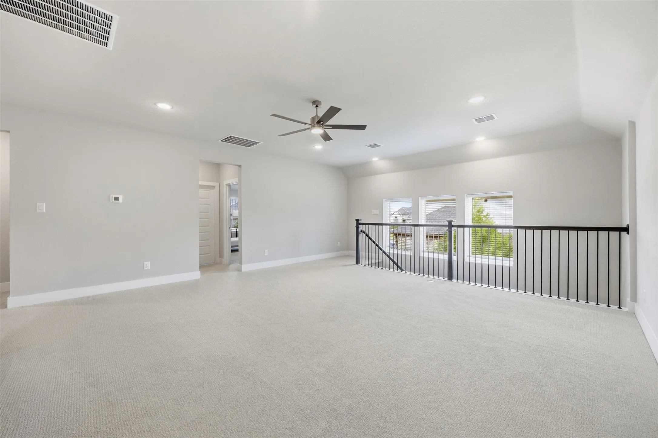 Single Family Residence For Sale in Dallas County , 5805 Heatherwood Loop, Sachse, Texas 75048, 5 Bedroom, 4 Bathroom, 3 Garage spaces, 3,419 Sqft, built in 2022, mls#21243468, Real Estate Agent in Sachse, Homes For Sale in Dallas county, Homes For Sale in Sachse, Realtor in Sachse Texas, Real Estate Brokerage Independent Realty Texas, Luminita Cordes Realtor