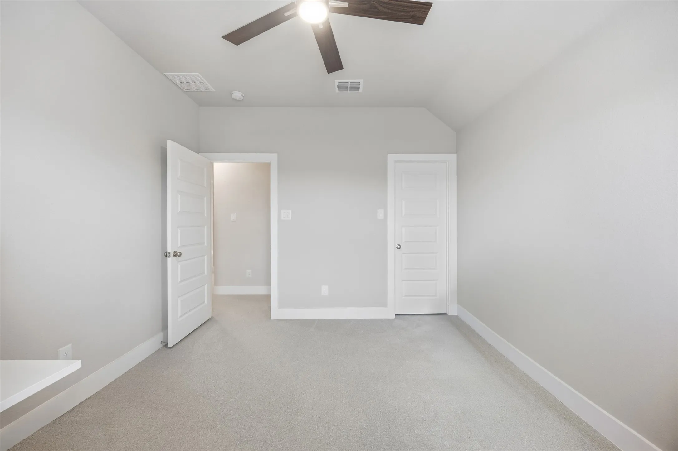 Single Family Residence For Sale in Dallas County , 5805 Heatherwood Loop, Sachse, Texas 75048, 5 Bedroom, 4 Bathroom, 3 Garage spaces, 3,419 Sqft, built in 2022, mls#21243468, Real Estate Agent in Sachse, Homes For Sale in Dallas county, Homes For Sale in Sachse, Realtor in Sachse Texas, Real Estate Brokerage Independent Realty Texas, Luminita Cordes Realtor