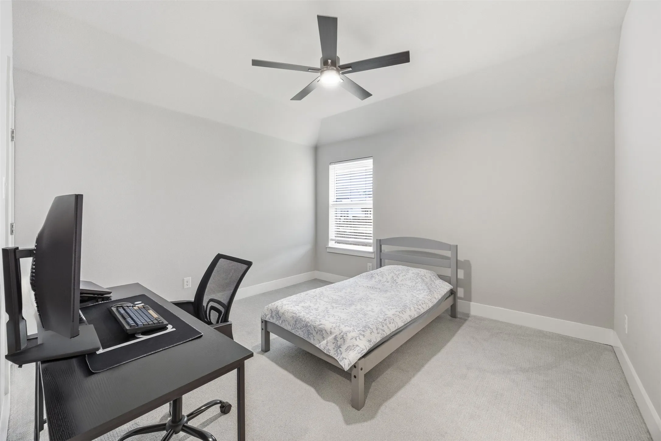 Single Family Residence For Sale in Dallas County , 5805 Heatherwood Loop, Sachse, Texas 75048, 5 Bedroom, 4 Bathroom, 3 Garage spaces, 3,419 Sqft, built in 2022, mls#21243468, Real Estate Agent in Sachse, Homes For Sale in Dallas county, Homes For Sale in Sachse, Realtor in Sachse Texas, Real Estate Brokerage Independent Realty Texas, Luminita Cordes Realtor
