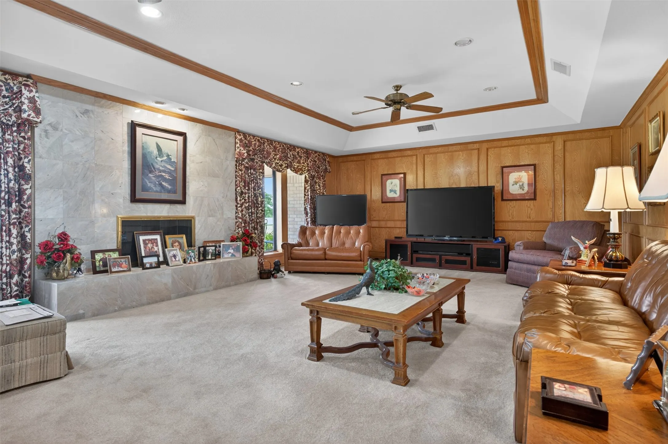 Single Family Residence For Sale in Johnson County , 5309 Burleson Oaks Drive, Burleson, Texas 76028, 3 Bedroom, 2 Bathroom, Garage spaces, 2,991 Sqft, built in 1974, mls#21265576, Real Estate Agent in Burleson, Homes For Sale in Johnson county, Homes For Sale in Burleson, Realtor in Burleson Texas, Real Estate Brokerage Independent Realty Texas, Luminita Cordes Realtor