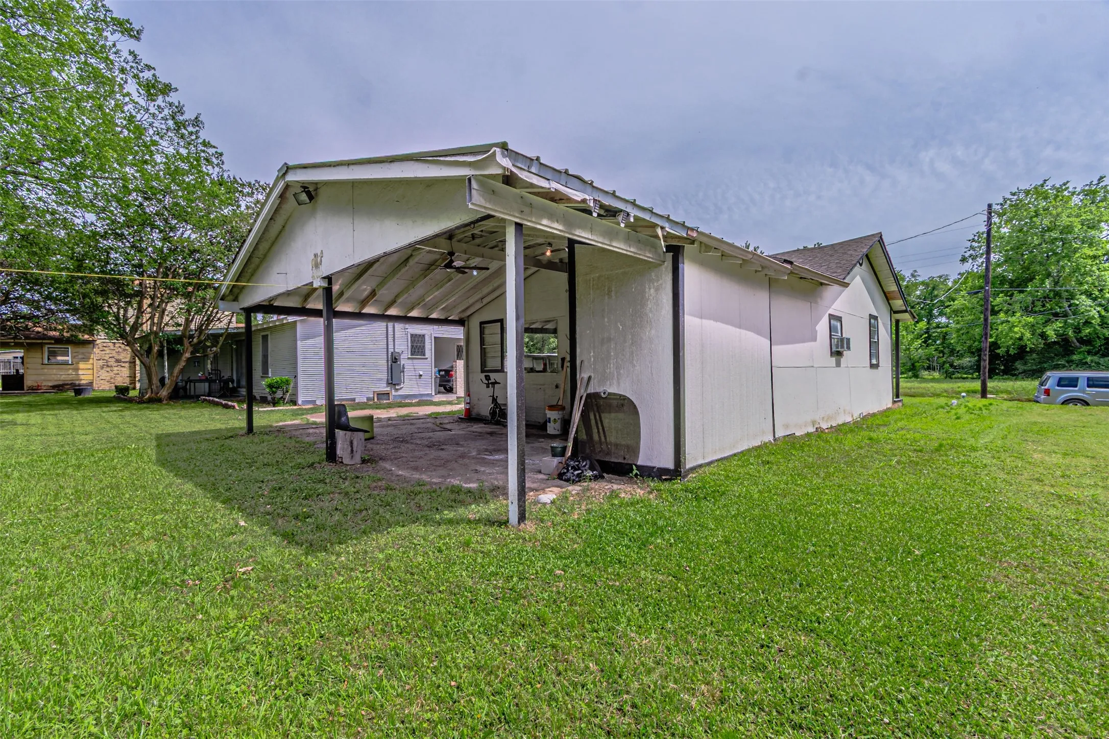 Single Family Residence For Sale in Hopkins County , 317 Fuller Street, Sulphur Springs, Texas 75482, 2 Bedrooms, 1 Bathroom, Garage spaces, 896 Sqft, built in 1940, Price $122,000, mls#21265643, Real Estate Agent in Sulphur Springs, Homes For Sale in Hopkins county, Homes For Sale in Sulphur Springs, Realtor in Sulphur Springs Texas, Real Estate Brokerage Independent Realty Texas, Luminita Cordes Realtor