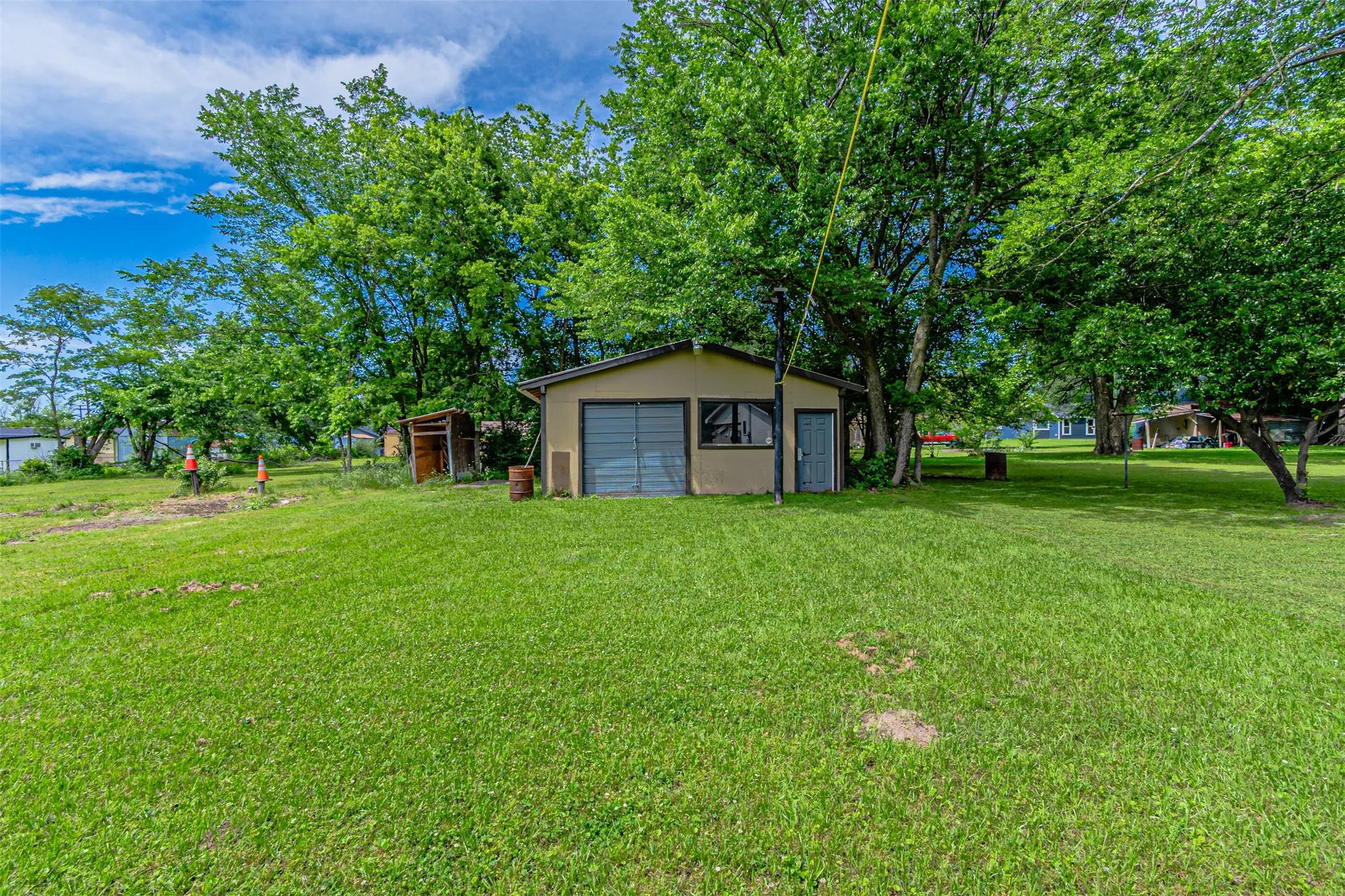 Single Family Residence For Sale in Hopkins County , 317 Fuller Street, Sulphur Springs, Texas 75482, 2 Bedrooms, 1 Bathroom, Garage spaces, 896 Sqft, built in 1940, Price $122,000, mls#21265643, Real Estate Agent in Sulphur Springs, Homes For Sale in Hopkins county, Homes For Sale in Sulphur Springs, Realtor in Sulphur Springs Texas, Real Estate Brokerage Independent Realty Texas, Luminita Cordes Realtor