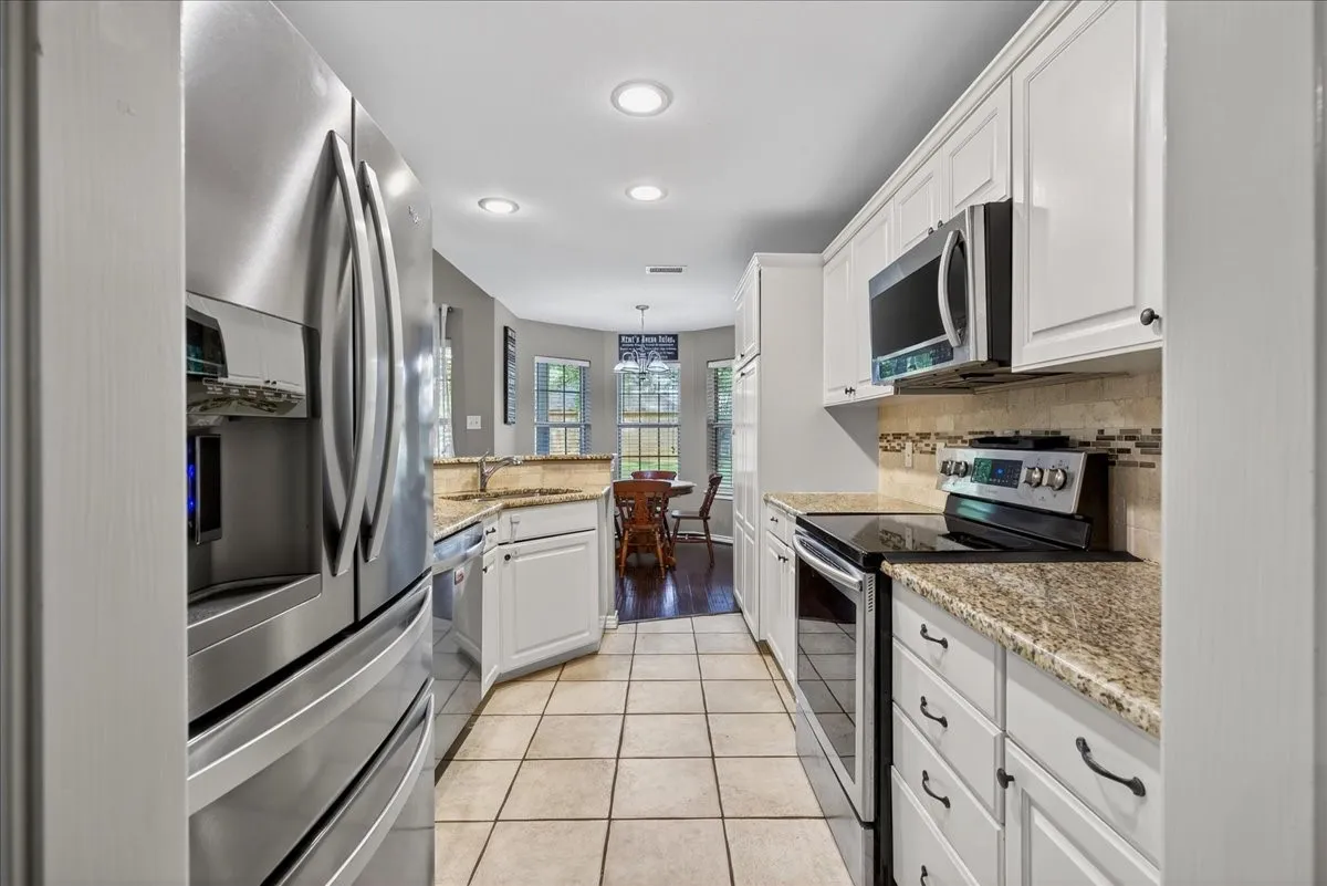 Single Family Residence For Sale in Henderson County , 4 Huckleberry Lane, Star Harbor, Texas 75148, 3 Bedroom, 2 Bathroom, 2 Garage spaces, 1,613 Sqft, built in 2005, mls#21264321, Real Estate Agent in Star Harbor, Homes For Sale in Henderson county, Homes For Sale in Star Harbor, Realtor in Star Harbor Texas, Real Estate Brokerage Independent Realty Texas, Luminita Cordes Realtor