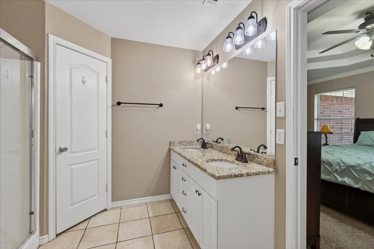 Single Family Residence For Sale in Henderson County , 4 Huckleberry Lane, Star Harbor, Texas 75148, 3 Bedroom, 2 Bathroom, 2 Garage spaces, 1,613 Sqft, built in 2005, mls#21264321, Real Estate Agent in Star Harbor, Homes For Sale in Henderson county, Homes For Sale in Star Harbor, Realtor in Star Harbor Texas, Real Estate Brokerage Independent Realty Texas, Luminita Cordes Realtor