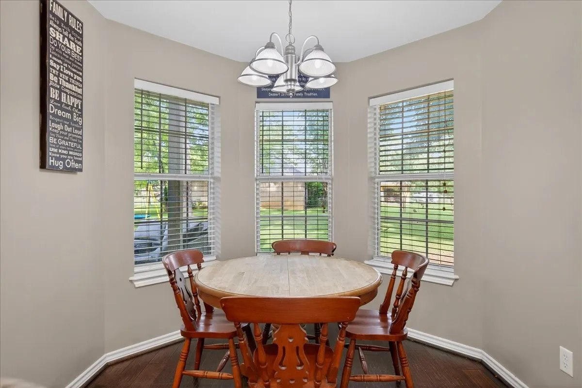 Single Family Residence For Sale in Henderson County , 4 Huckleberry Lane, Star Harbor, Texas 75148, 3 Bedroom, 2 Bathroom, 2 Garage spaces, 1,613 Sqft, built in 2005, mls#21264321, Real Estate Agent in Star Harbor, Homes For Sale in Henderson county, Homes For Sale in Star Harbor, Realtor in Star Harbor Texas, Real Estate Brokerage Independent Realty Texas, Luminita Cordes Realtor