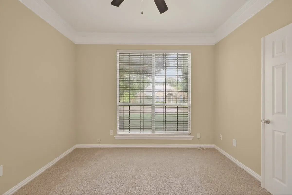 Bonus area off primary, was used as office.