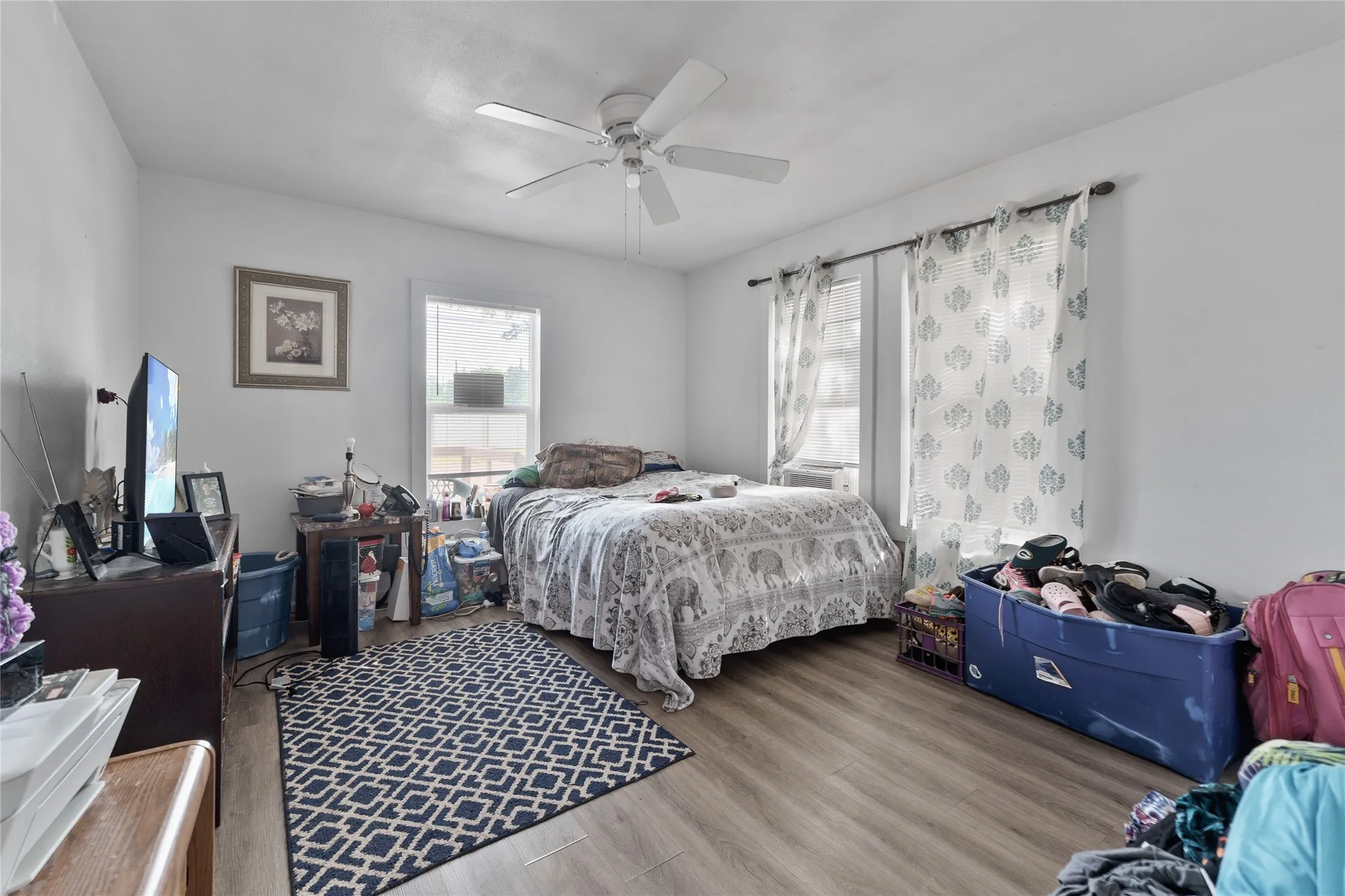 Triplex For Sale in Taylor County , 1041 S 14th Street, Abilene, Texas 79602, 6 Bedrooms, 4 Bathrooms, Garage spaces, 0 Sqft, built in 1928, Price $380,000, mls#21265657, Real Estate Agent in Abilene, Homes For Sale in Taylor county, Homes For Sale in Abilene, Realtor in Abilene Texas, Real Estate Brokerage Independent Realty Texas, Luminita Cordes Realtor