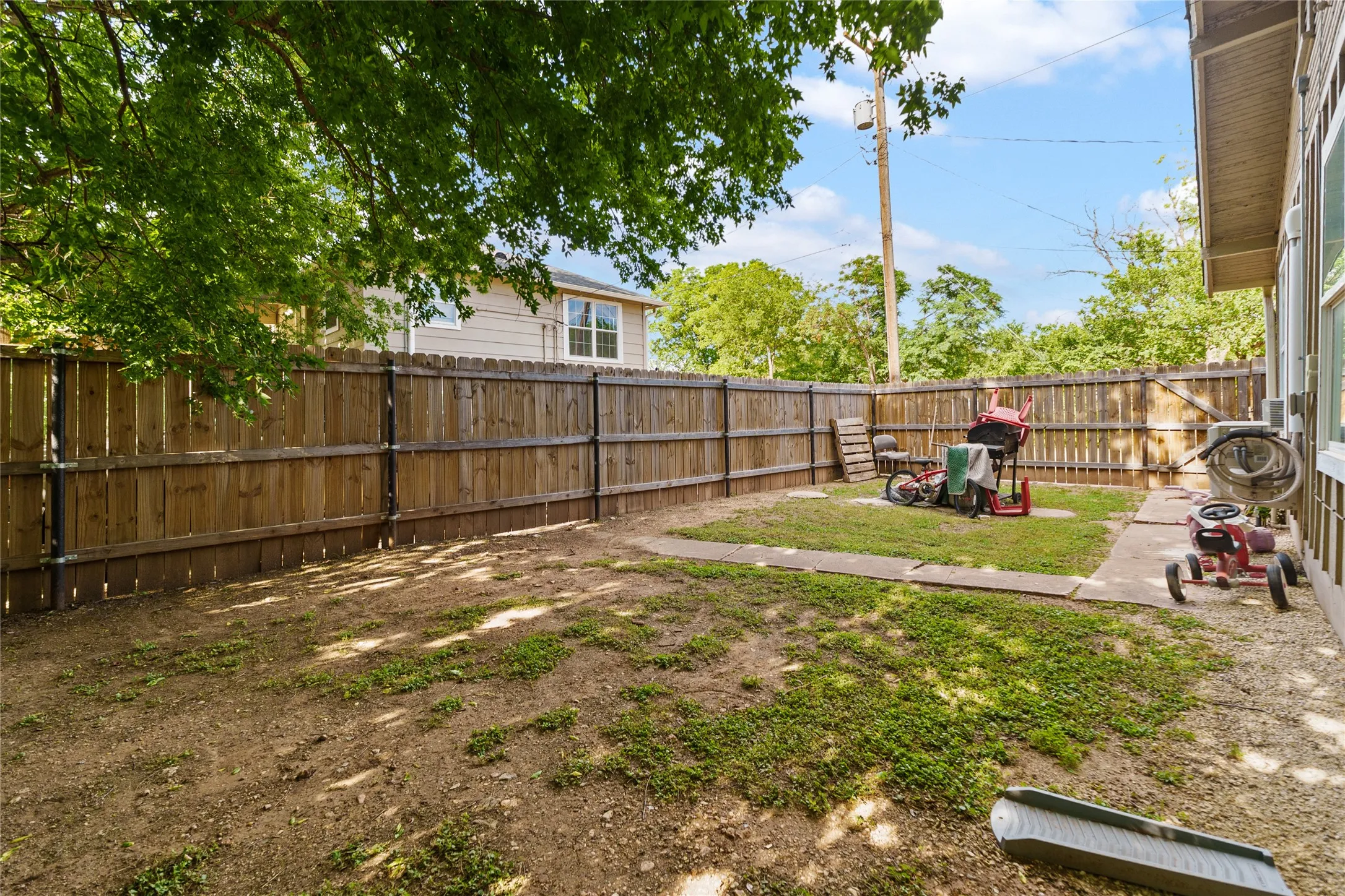 Triplex For Sale in Taylor County , 1041 S 14th Street, Abilene, Texas 79602, 6 Bedrooms, 4 Bathrooms, Garage spaces, 0 Sqft, built in 1928, Price $380,000, mls#21265657, Real Estate Agent in Abilene, Homes For Sale in Taylor county, Homes For Sale in Abilene, Realtor in Abilene Texas, Real Estate Brokerage Independent Realty Texas, Luminita Cordes Realtor