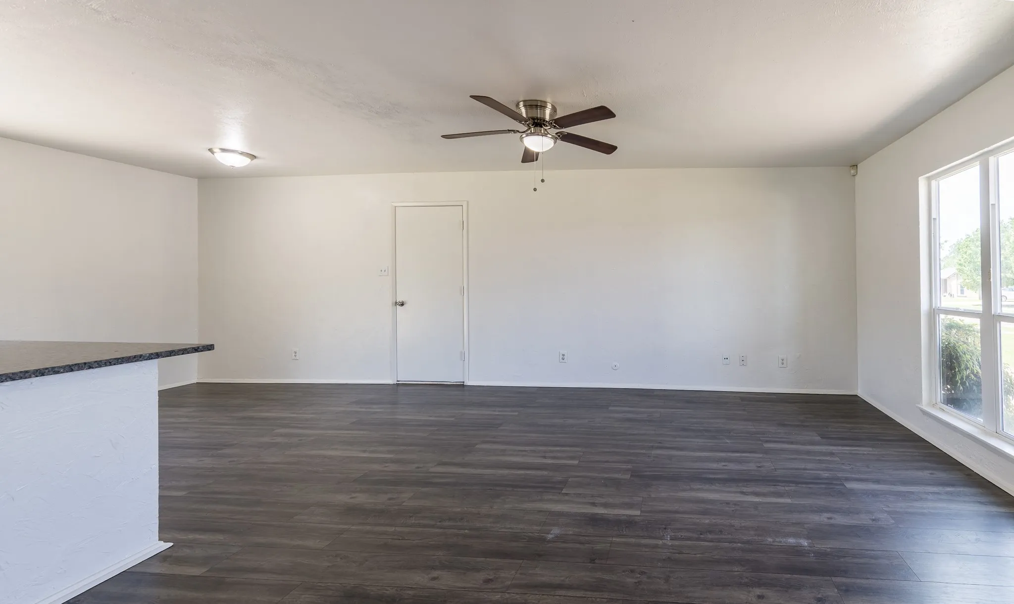 Single Family Residence For Sale in Denton County , 5728 Pearce Street, The Colony, Texas 75056, 2 Bedrooms, 1 Bathroom, 1 Garage spaces, 1,076 Sqft, built in 1983, Price $249,900, mls#21265177, Real Estate Agent in The Colony, Homes For Sale in Denton county, Homes For Sale in The Colony, Realtor in The Colony Texas, Real Estate Brokerage Independent Realty Texas, Luminita Cordes Realtor