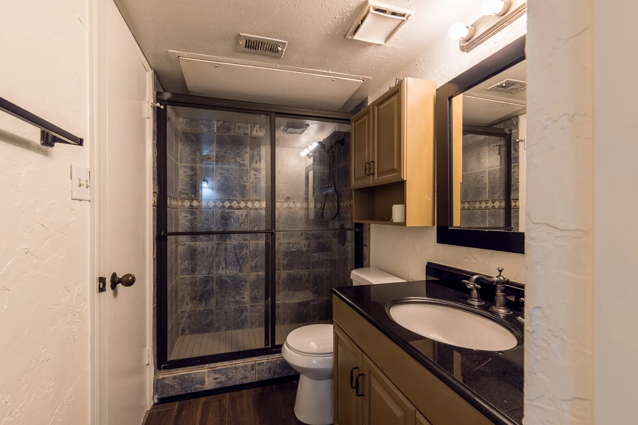 Single Family Residence For Sale in Denton County , 5728 Pearce Street, The Colony, Texas 75056, 2 Bedrooms, 1 Bathroom, 1 Garage spaces, 1,076 Sqft, built in 1983, Price $249,900, mls#21265177, Real Estate Agent in The Colony, Homes For Sale in Denton county, Homes For Sale in The Colony, Realtor in The Colony Texas, Real Estate Brokerage Independent Realty Texas, Luminita Cordes Realtor