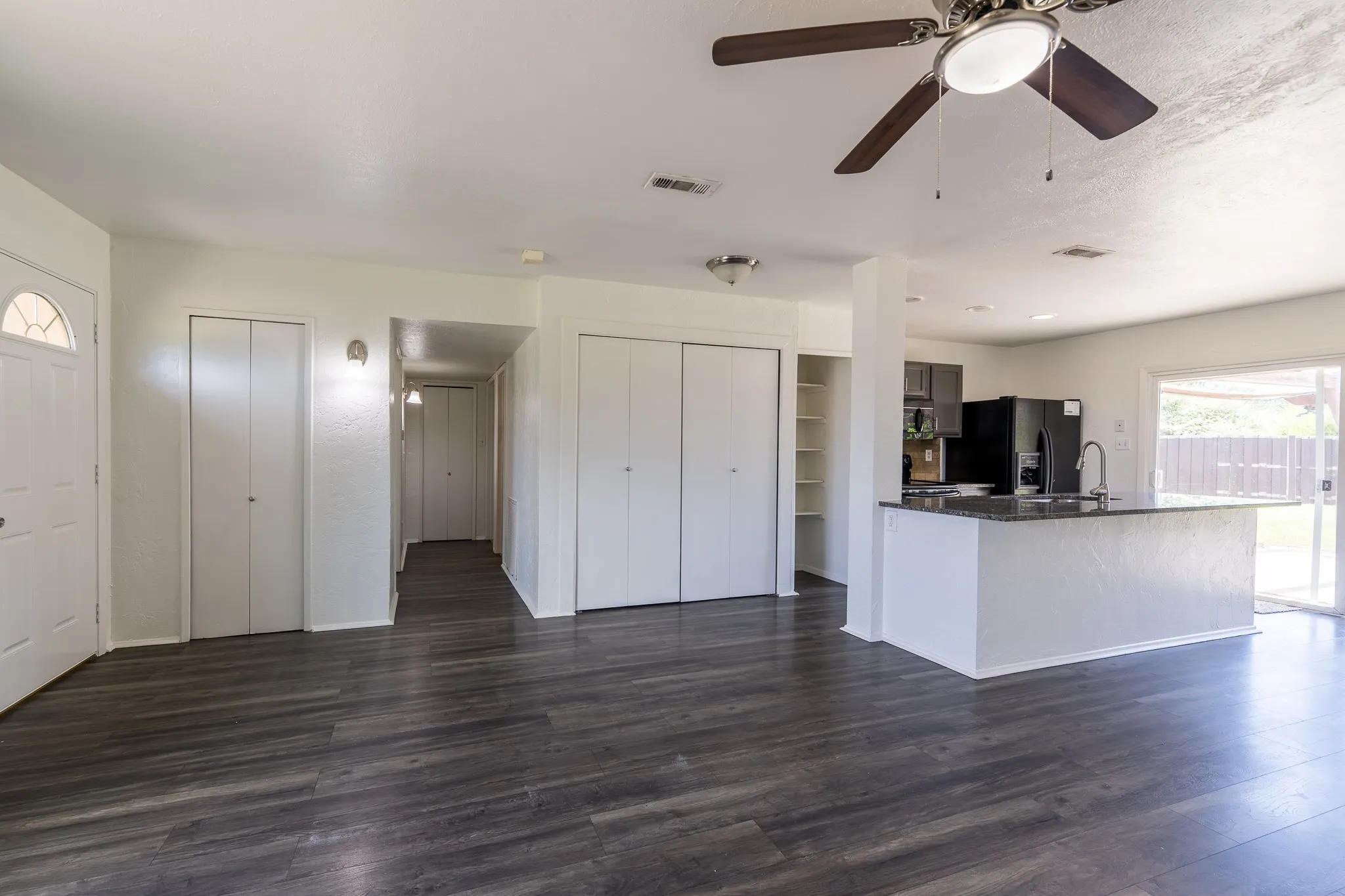 Single Family Residence For Sale in Denton County , 5728 Pearce Street, The Colony, Texas 75056, 2 Bedrooms, 1 Bathroom, 1 Garage spaces, 1,076 Sqft, built in 1983, Price $249,900, mls#21265177, Real Estate Agent in The Colony, Homes For Sale in Denton county, Homes For Sale in The Colony, Realtor in The Colony Texas, Real Estate Brokerage Independent Realty Texas, Luminita Cordes Realtor