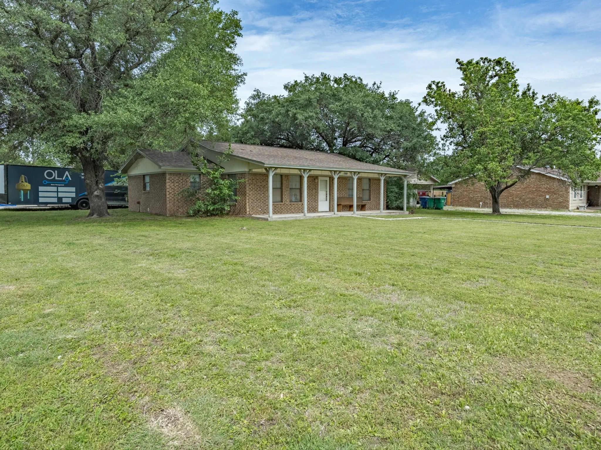 Single Family Residence For Sale in Wise County , 308 Oakwood Street, Chico, Texas 76431, 2 Bedroom, 2 Bathroom, 2 Garage spaces, 1,696 Sqft, built in 1986, mls#21265678, Real Estate Agent in Chico, Homes For Sale in Wise county, Homes For Sale in Chico, Realtor in Chico Texas, Real Estate Brokerage Independent Realty Texas, Luminita Cordes Realtor
