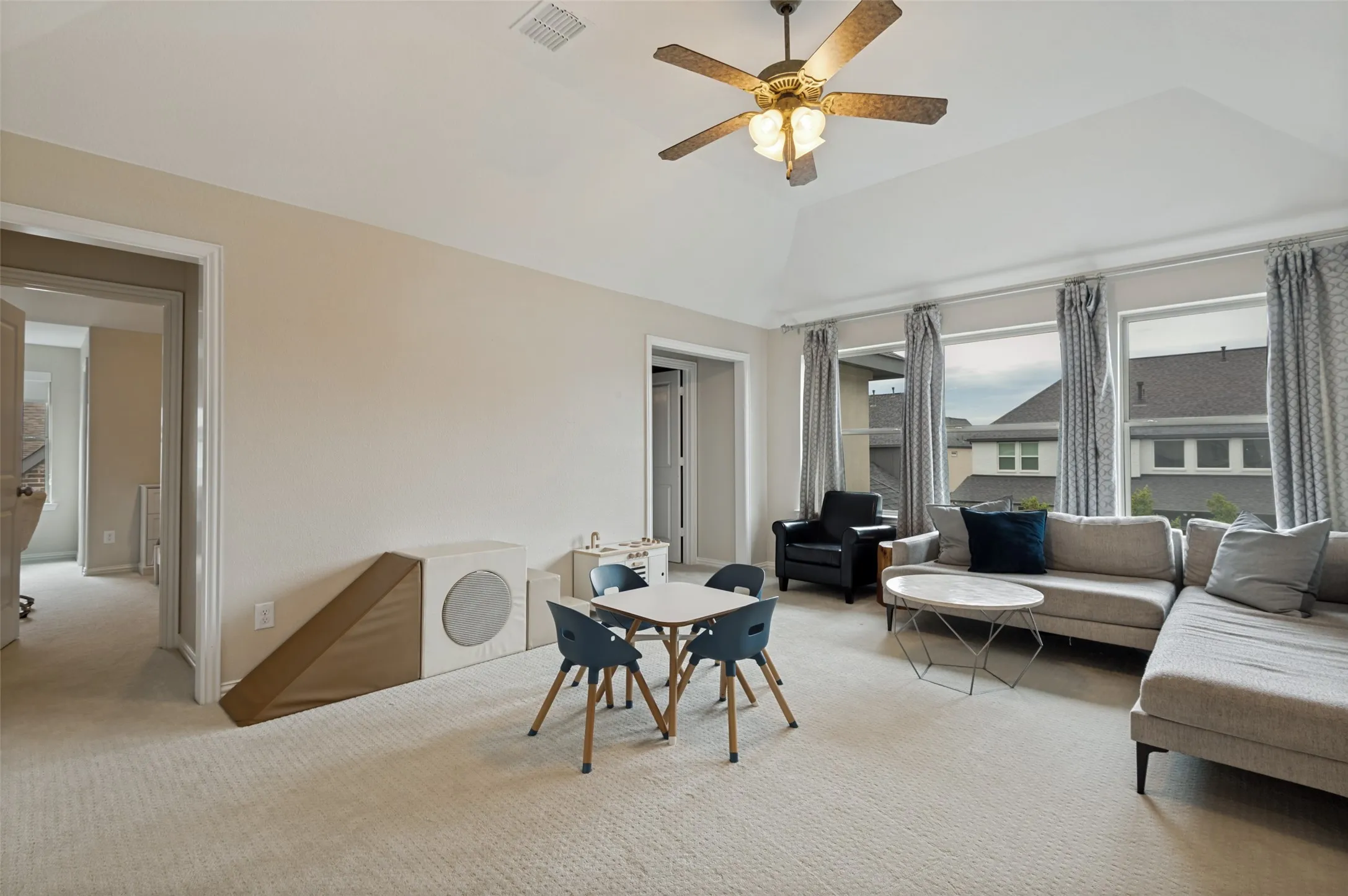 Single Family Residence For Sale in Denton County , 4031 Covent Garden Lane, Frisco, Texas 75034, 5 Bedroom, 7 Bathroom, 3 Garage spaces, 4,158 Sqft, built in 2017, mls#21265512, Real Estate Agent in Frisco, Homes For Sale in Denton county, Homes For Sale in Frisco, Realtor in Frisco Texas, Real Estate Brokerage Independent Realty Texas, Luminita Cordes Realtor