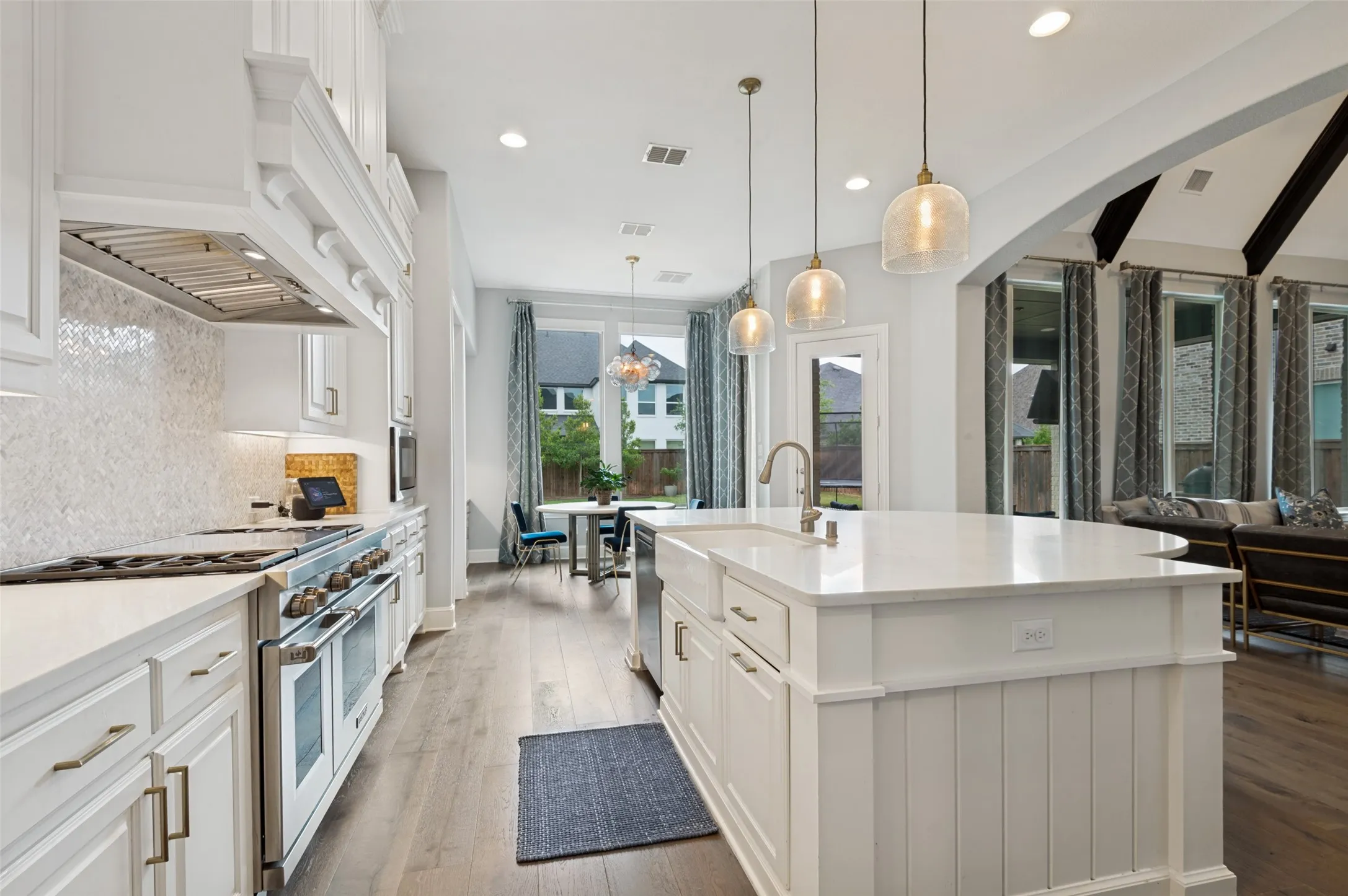 Single Family Residence For Sale in Denton County , 4031 Covent Garden Lane, Frisco, Texas 75034, 5 Bedroom, 7 Bathroom, 3 Garage spaces, 4,158 Sqft, built in 2017, mls#21265512, Real Estate Agent in Frisco, Homes For Sale in Denton county, Homes For Sale in Frisco, Realtor in Frisco Texas, Real Estate Brokerage Independent Realty Texas, Luminita Cordes Realtor