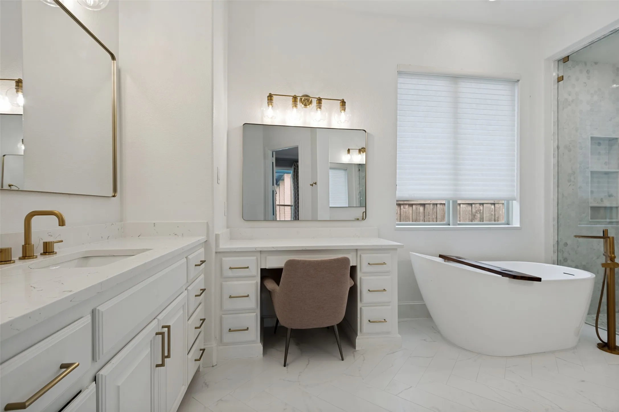 Single Family Residence For Sale in Denton County , 4031 Covent Garden Lane, Frisco, Texas 75034, 5 Bedroom, 7 Bathroom, 3 Garage spaces, 4,158 Sqft, built in 2017, mls#21265512, Real Estate Agent in Frisco, Homes For Sale in Denton county, Homes For Sale in Frisco, Realtor in Frisco Texas, Real Estate Brokerage Independent Realty Texas, Luminita Cordes Realtor