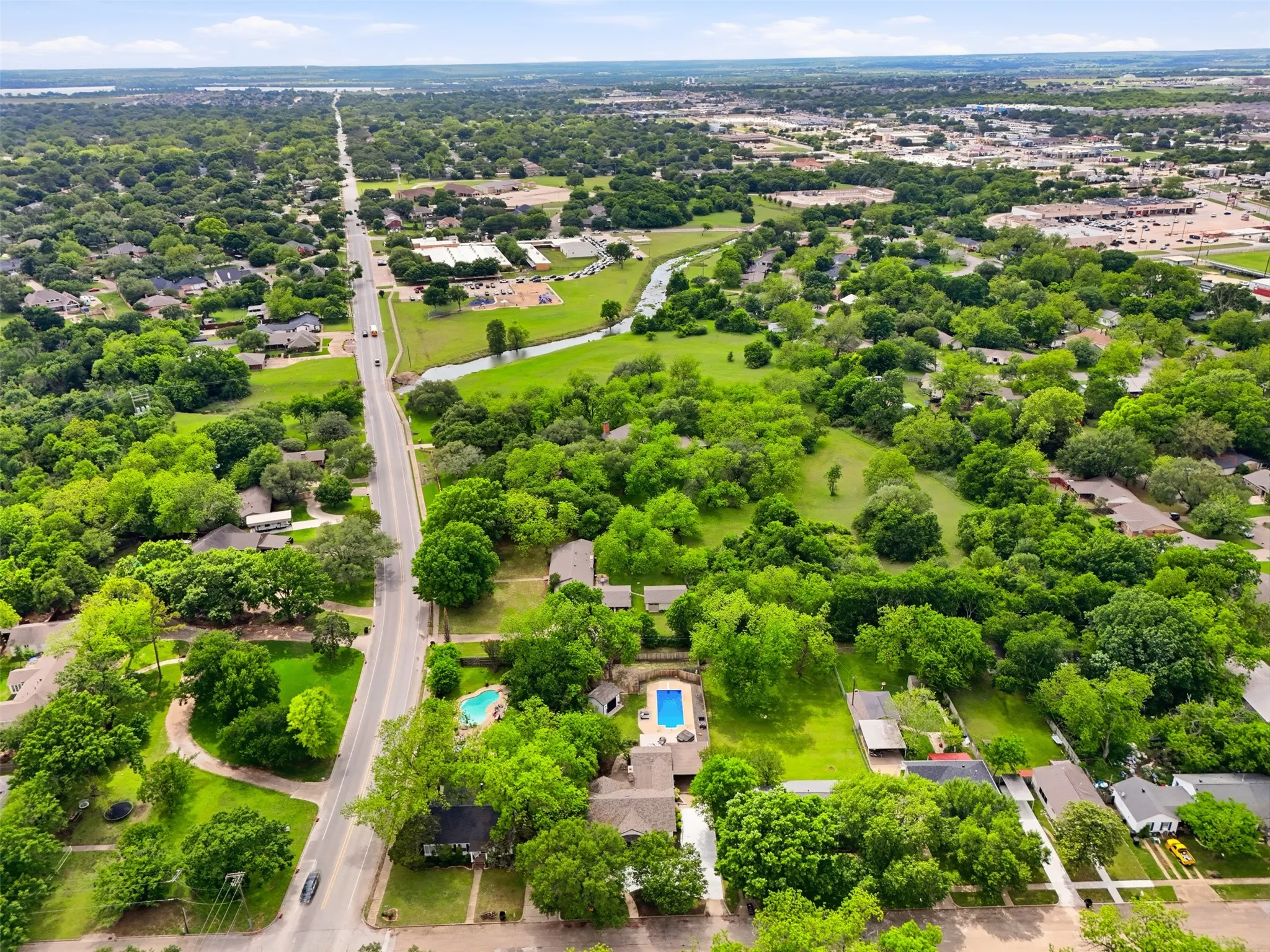 Single Family Residence For Sale in Johnson County , 216 Sunset Drive, Cleburne, Texas 76033, 3 Bedroom, 2 Bathroom, Garage spaces, 2,092 Sqft, built in 0, mls#21264589, Real Estate Agent in Cleburne, Homes For Sale in Johnson county, Homes For Sale in Cleburne, Realtor in Cleburne Texas, Real Estate Brokerage Independent Realty Texas, Luminita Cordes Realtor