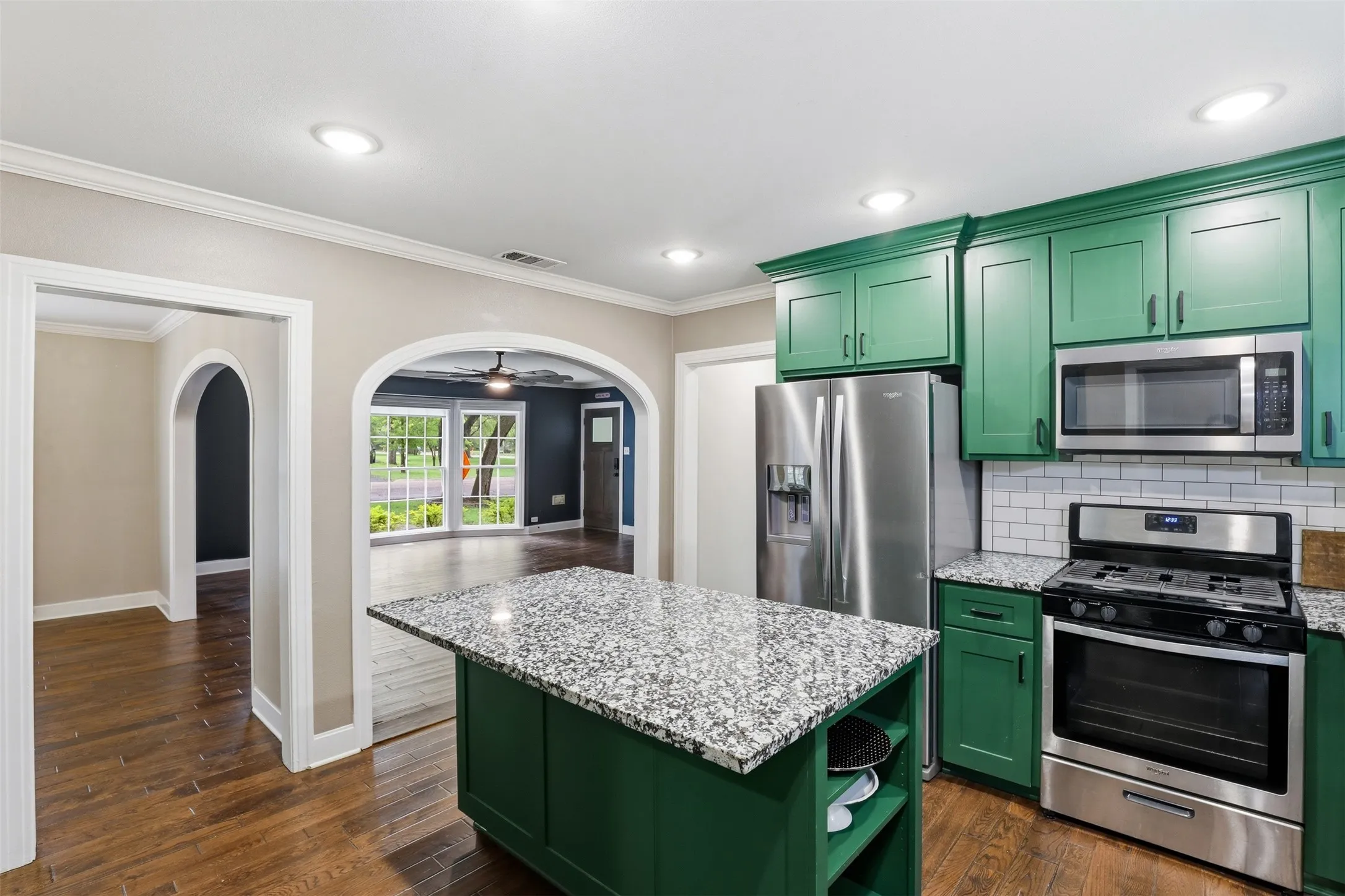 Single Family Residence For Sale in Johnson County , 216 Sunset Drive, Cleburne, Texas 76033, 3 Bedroom, 2 Bathroom, Garage spaces, 2,092 Sqft, built in 0, mls#21264589, Real Estate Agent in Cleburne, Homes For Sale in Johnson county, Homes For Sale in Cleburne, Realtor in Cleburne Texas, Real Estate Brokerage Independent Realty Texas, Luminita Cordes Realtor