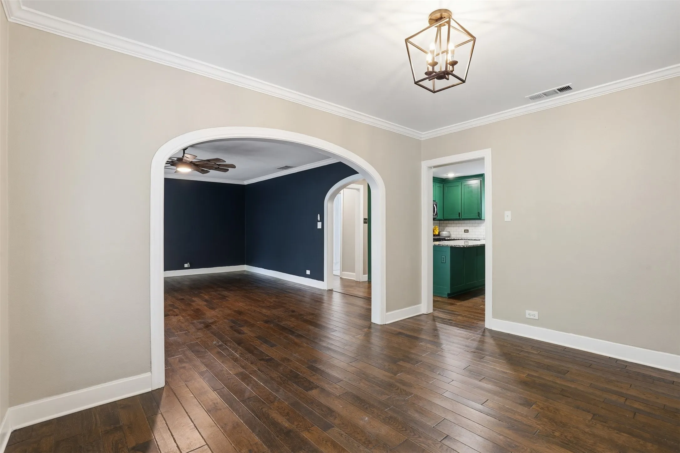Single Family Residence For Sale in Johnson County , 216 Sunset Drive, Cleburne, Texas 76033, 3 Bedroom, 2 Bathroom, Garage spaces, 2,092 Sqft, built in 0, mls#21264589, Real Estate Agent in Cleburne, Homes For Sale in Johnson county, Homes For Sale in Cleburne, Realtor in Cleburne Texas, Real Estate Brokerage Independent Realty Texas, Luminita Cordes Realtor