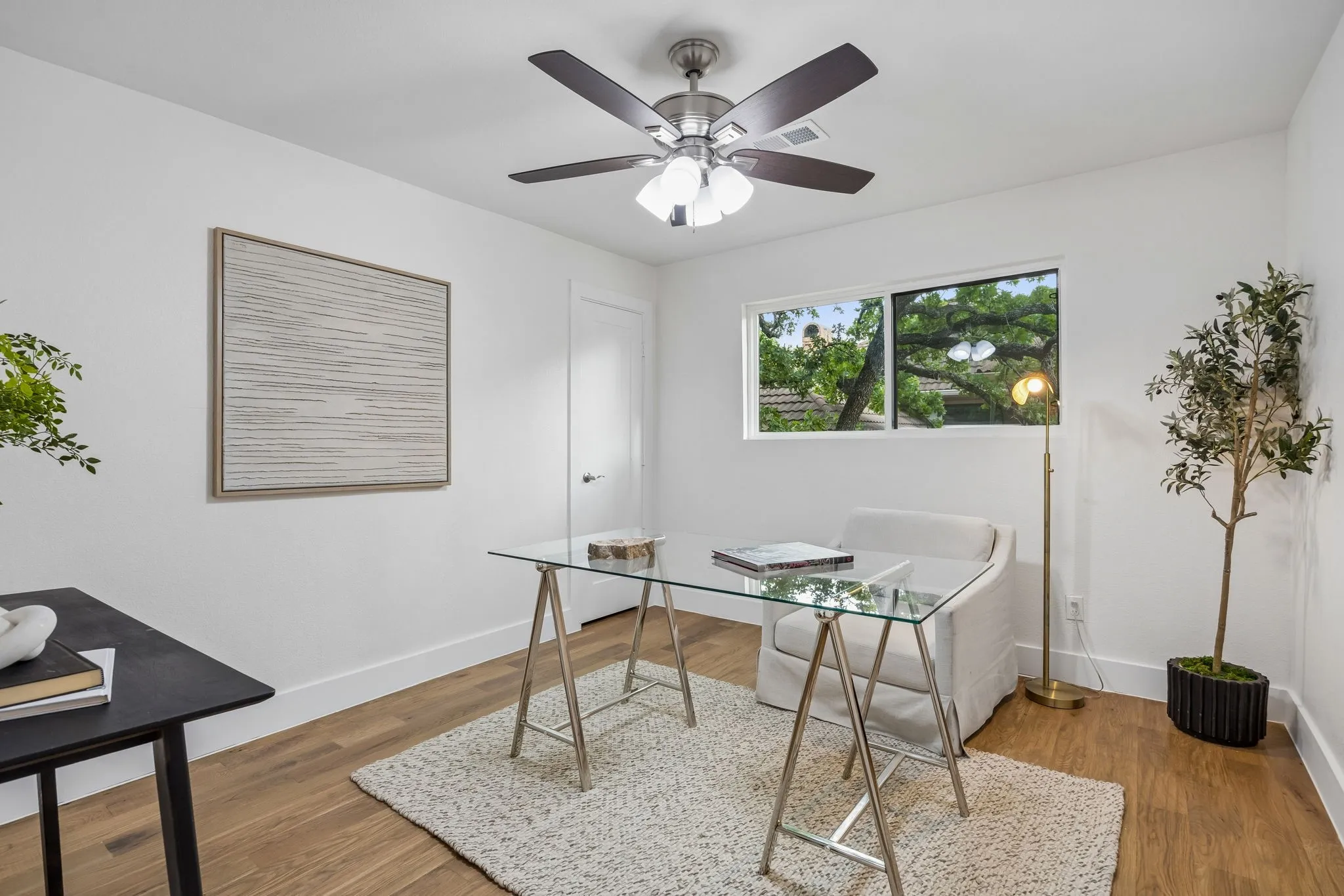 Single Family Residence For Sale in Denton County , 108 Forest Hill Drive, Trophy Club, Texas 76262, 4 Bedroom, 4 Bathroom, 2 Garage spaces, 3,311 Sqft, built in 1980, mls#21262824, Real Estate Agent in Trophy Club, Homes For Sale in Denton county, Homes For Sale in Trophy Club, Realtor in Trophy Club Texas, Real Estate Brokerage Independent Realty Texas, Luminita Cordes Realtor