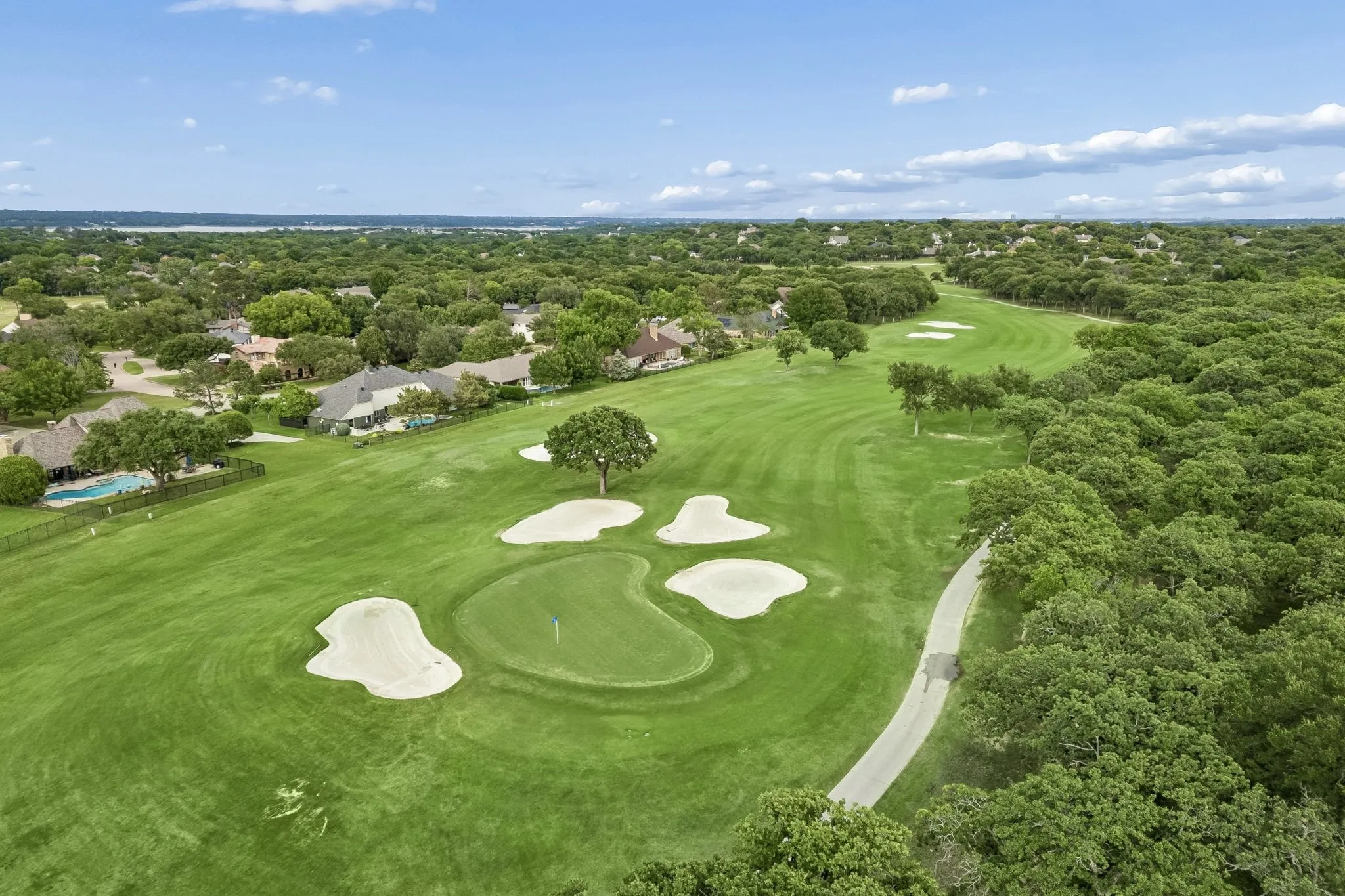 Single Family Residence For Sale in Denton County , 108 Forest Hill Drive, Trophy Club, Texas 76262, 4 Bedroom, 4 Bathroom, 2 Garage spaces, 3,311 Sqft, built in 1980, mls#21262824, Real Estate Agent in Trophy Club, Homes For Sale in Denton county, Homes For Sale in Trophy Club, Realtor in Trophy Club Texas, Real Estate Brokerage Independent Realty Texas, Luminita Cordes Realtor