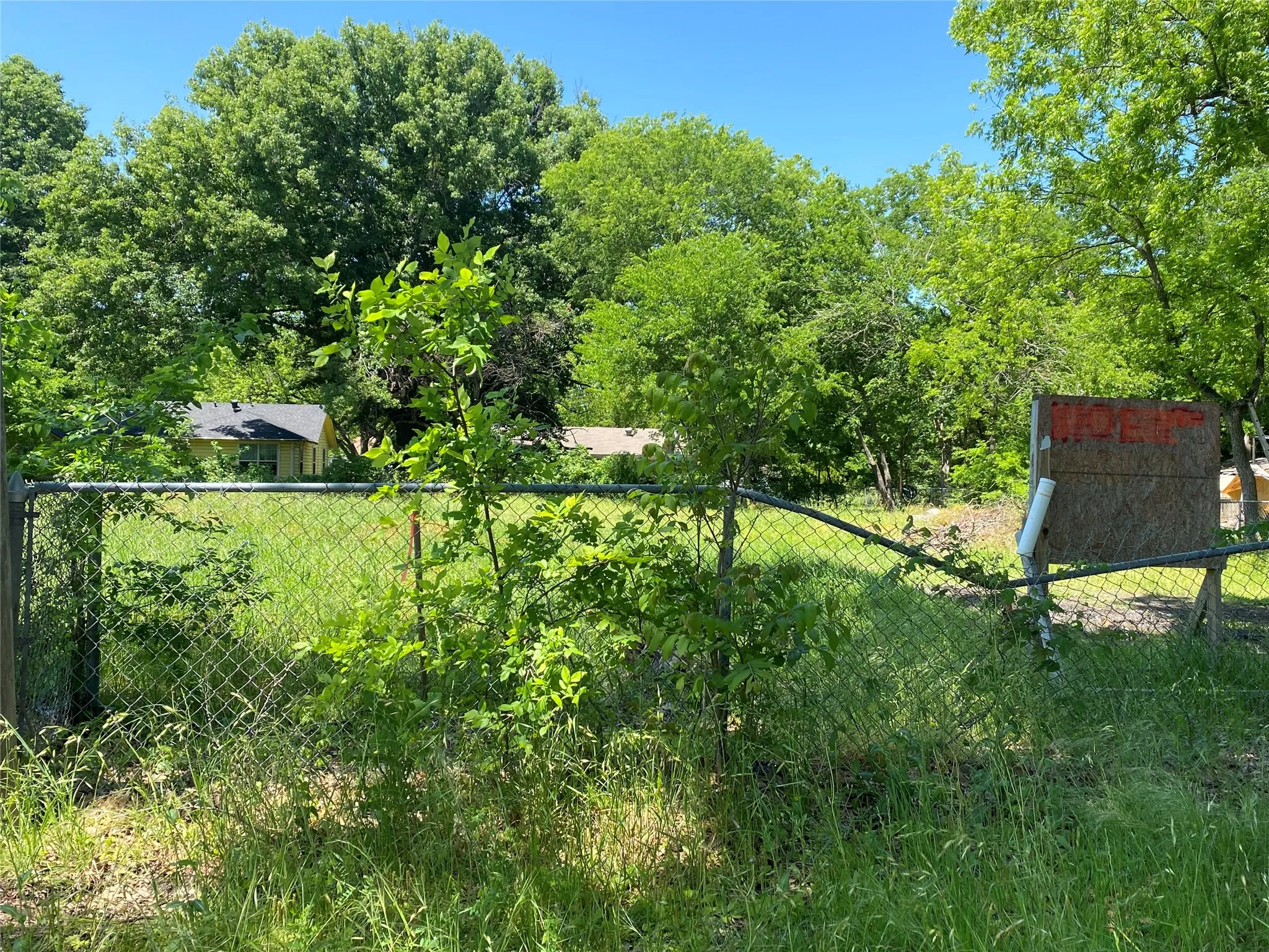Unimproved Land For Sale in Navarro County , 2016 W 13th Avenue, Corsicana, Texas 75110, 0, 0, Garage spaces, 0 Sqft, built in 0, Price $35,000, mls#21265636, Real Estate Agent in Corsicana, Homes For Sale in Navarro county, Homes For Sale in Corsicana, Realtor in Corsicana Texas, Real Estate Brokerage Independent Realty Texas, Luminita Cordes Realtor