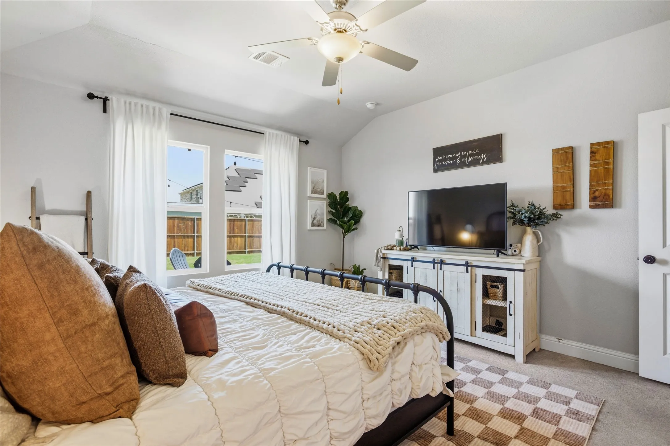 Single Family Residence For Sale in Denton County , 1501 Pleasant Knoll Trail, Aubrey, Texas 76227, 4 Bedroom, 3 Bathroom, 2 Garage spaces, 2,057 Sqft, built in 2021, mls#21265702, Real Estate Agent in Aubrey, Homes For Sale in Denton county, Homes For Sale in Aubrey, Realtor in Aubrey Texas, Real Estate Brokerage Independent Realty Texas, Luminita Cordes Realtor