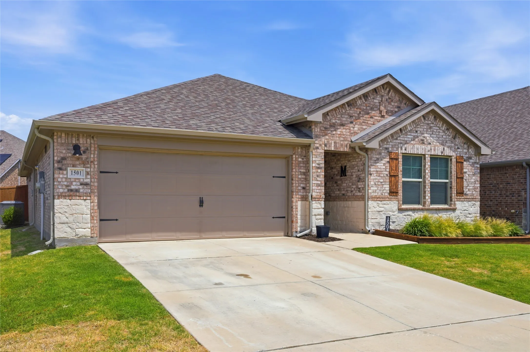 Single Family Residence For Sale in Denton County , 1501 Pleasant Knoll Trail, Aubrey, Texas 76227, 4 Bedroom, 3 Bathroom, 2 Garage spaces, 2,057 Sqft, built in 2021, mls#21265702, Real Estate Agent in Aubrey, Homes For Sale in Denton county, Homes For Sale in Aubrey, Realtor in Aubrey Texas, Real Estate Brokerage Independent Realty Texas, Luminita Cordes Realtor