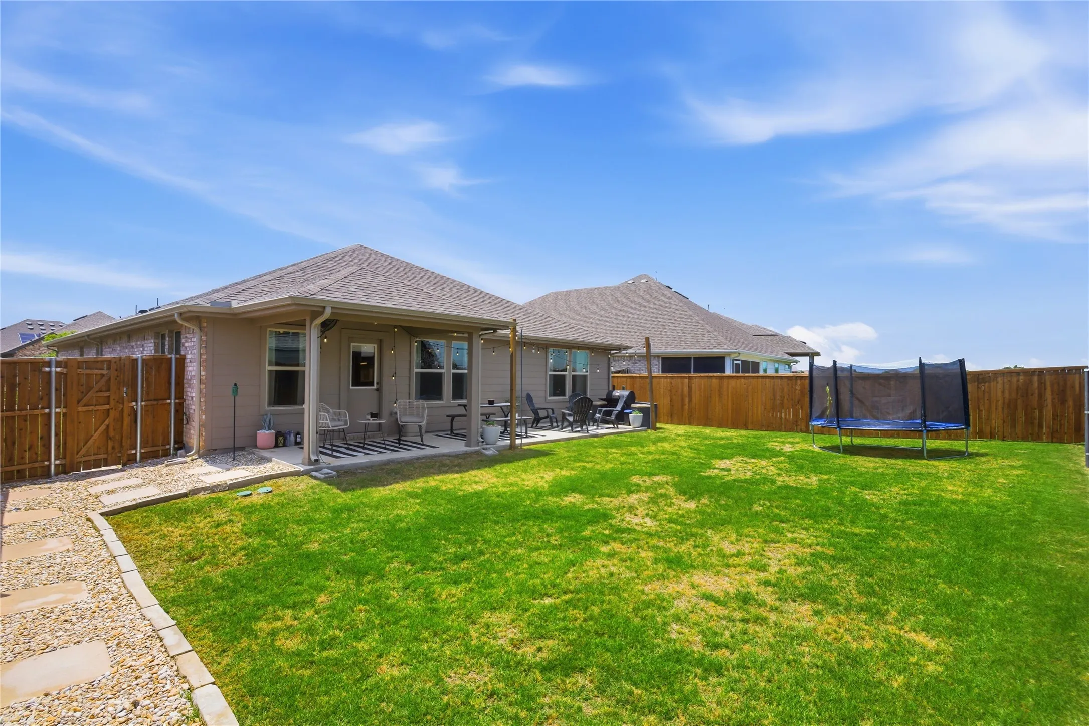 Single Family Residence For Sale in Denton County , 1501 Pleasant Knoll Trail, Aubrey, Texas 76227, 4 Bedroom, 3 Bathroom, 2 Garage spaces, 2,057 Sqft, built in 2021, mls#21265702, Real Estate Agent in Aubrey, Homes For Sale in Denton county, Homes For Sale in Aubrey, Realtor in Aubrey Texas, Real Estate Brokerage Independent Realty Texas, Luminita Cordes Realtor