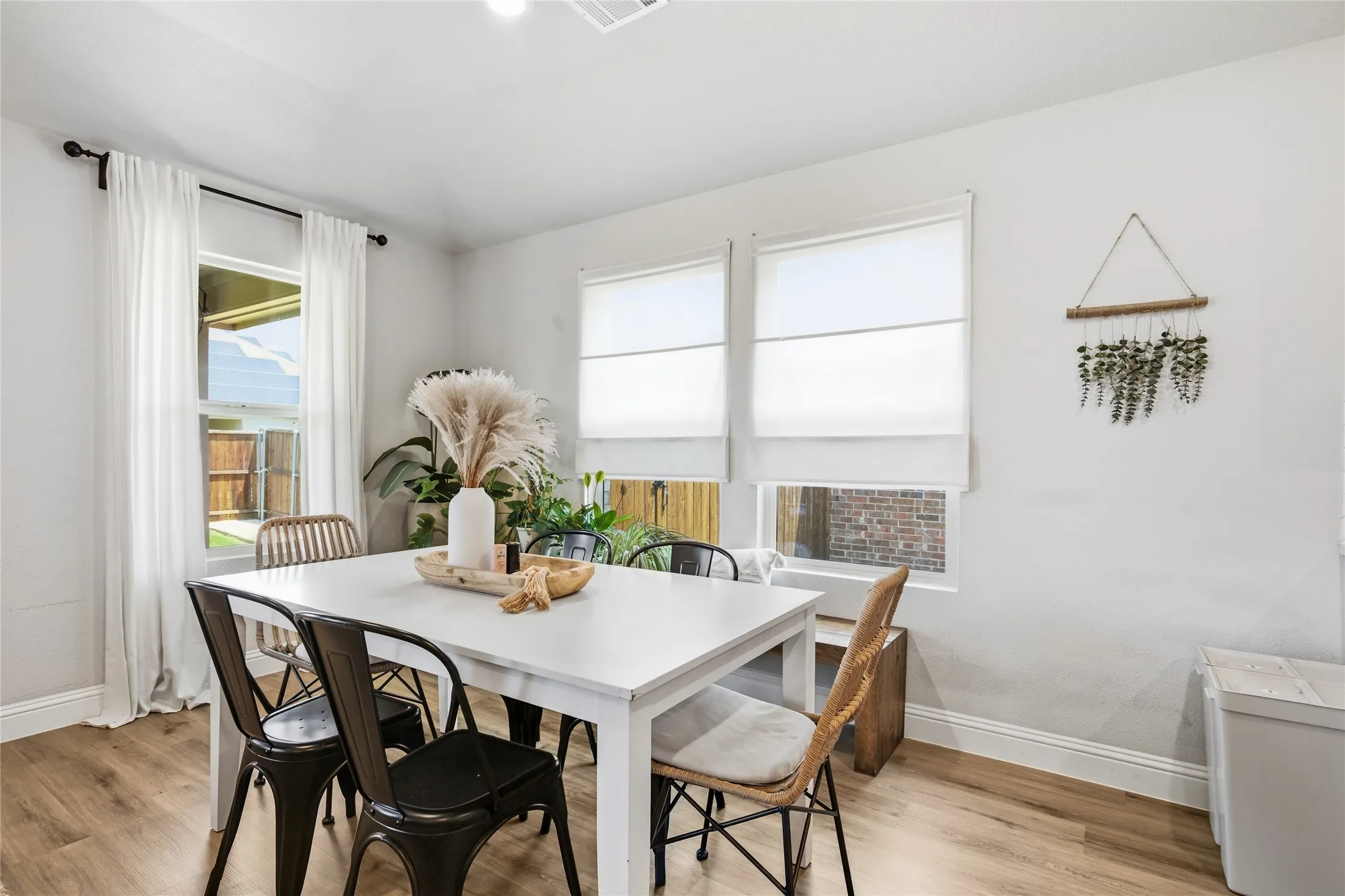 Single Family Residence For Sale in Denton County , 1501 Pleasant Knoll Trail, Aubrey, Texas 76227, 4 Bedroom, 3 Bathroom, 2 Garage spaces, 2,057 Sqft, built in 2021, mls#21265702, Real Estate Agent in Aubrey, Homes For Sale in Denton county, Homes For Sale in Aubrey, Realtor in Aubrey Texas, Real Estate Brokerage Independent Realty Texas, Luminita Cordes Realtor