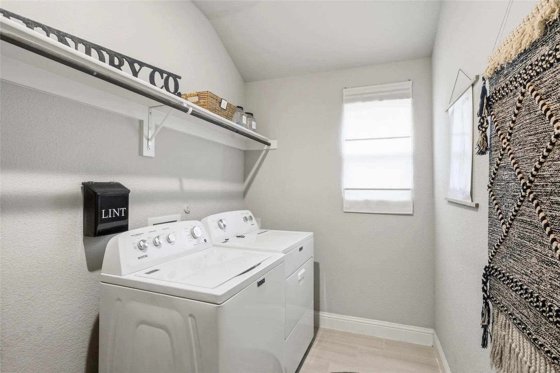 Single Family Residence For Sale in Denton County , 1501 Pleasant Knoll Trail, Aubrey, Texas 76227, 4 Bedroom, 3 Bathroom, 2 Garage spaces, 2,057 Sqft, built in 2021, mls#21265702, Real Estate Agent in Aubrey, Homes For Sale in Denton county, Homes For Sale in Aubrey, Realtor in Aubrey Texas, Real Estate Brokerage Independent Realty Texas, Luminita Cordes Realtor