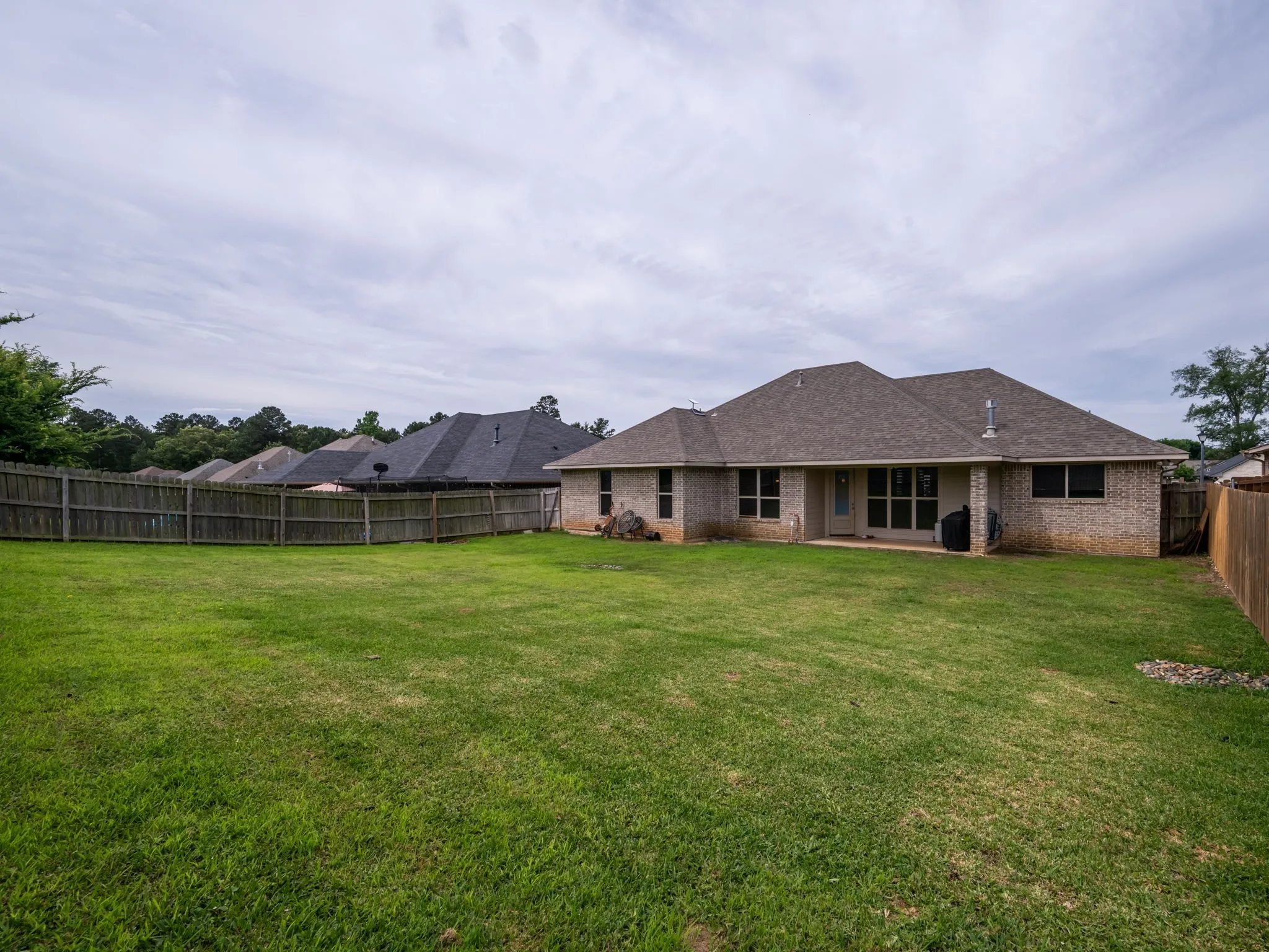 Single Family Residence For Sale in Smith County , 2209 Rana Park, Flint, Texas 75762, 4 Bedrooms, 3 Bathrooms, 2 Garage spaces, 2,004 Sqft, built in 2018, Price $384,900, mls#21265704, Real Estate Agent in Flint, Homes For Sale in Smith county, Homes For Sale in Flint, Realtor in Flint Texas, Real Estate Brokerage Independent Realty Texas, Luminita Cordes Realtor