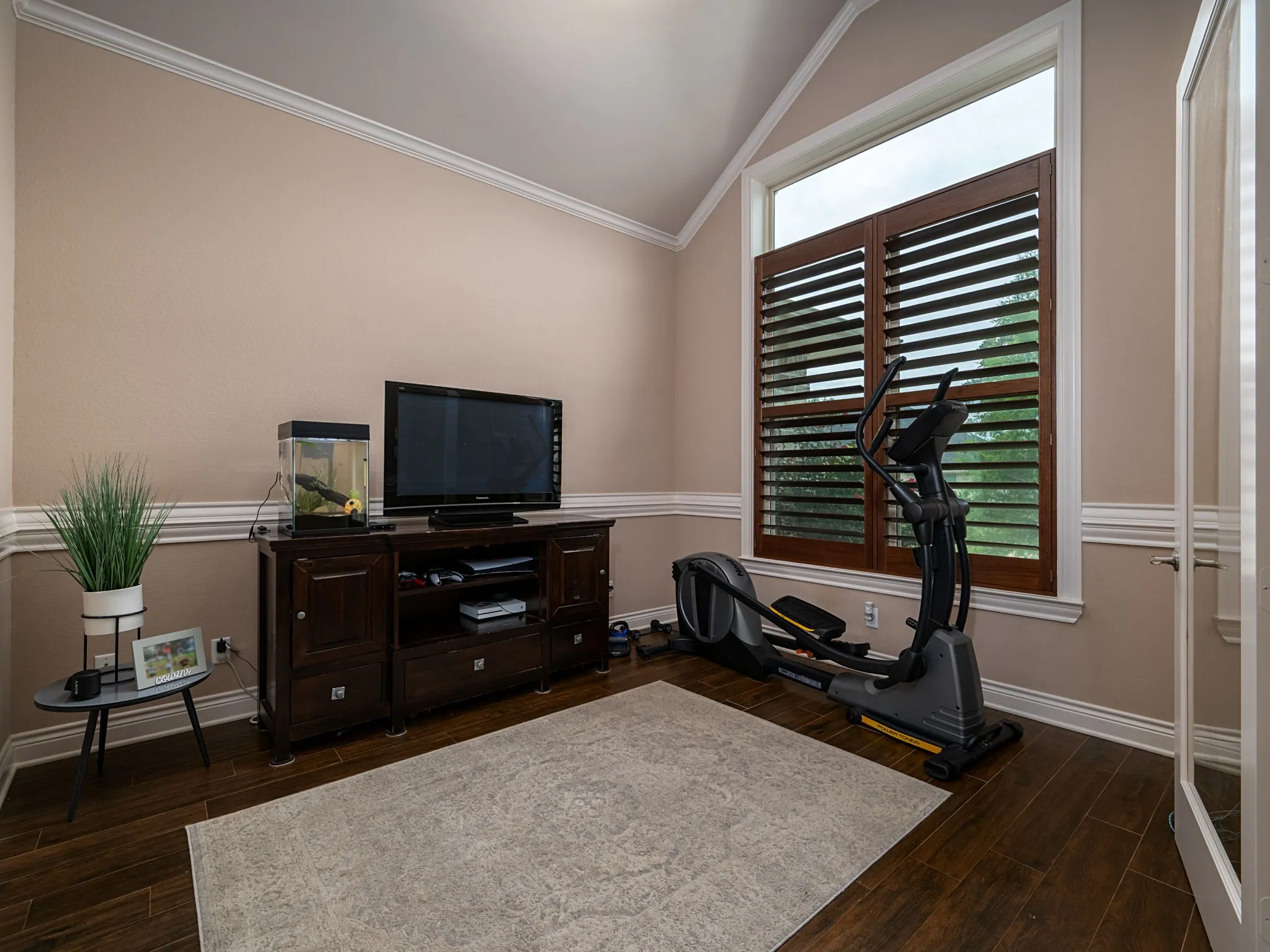Single Family Residence For Sale in Smith County , 2209 Rana Park, Flint, Texas 75762, 4 Bedrooms, 3 Bathrooms, 2 Garage spaces, 2,004 Sqft, built in 2018, Price $384,900, mls#21265704, Real Estate Agent in Flint, Homes For Sale in Smith county, Homes For Sale in Flint, Realtor in Flint Texas, Real Estate Brokerage Independent Realty Texas, Luminita Cordes Realtor