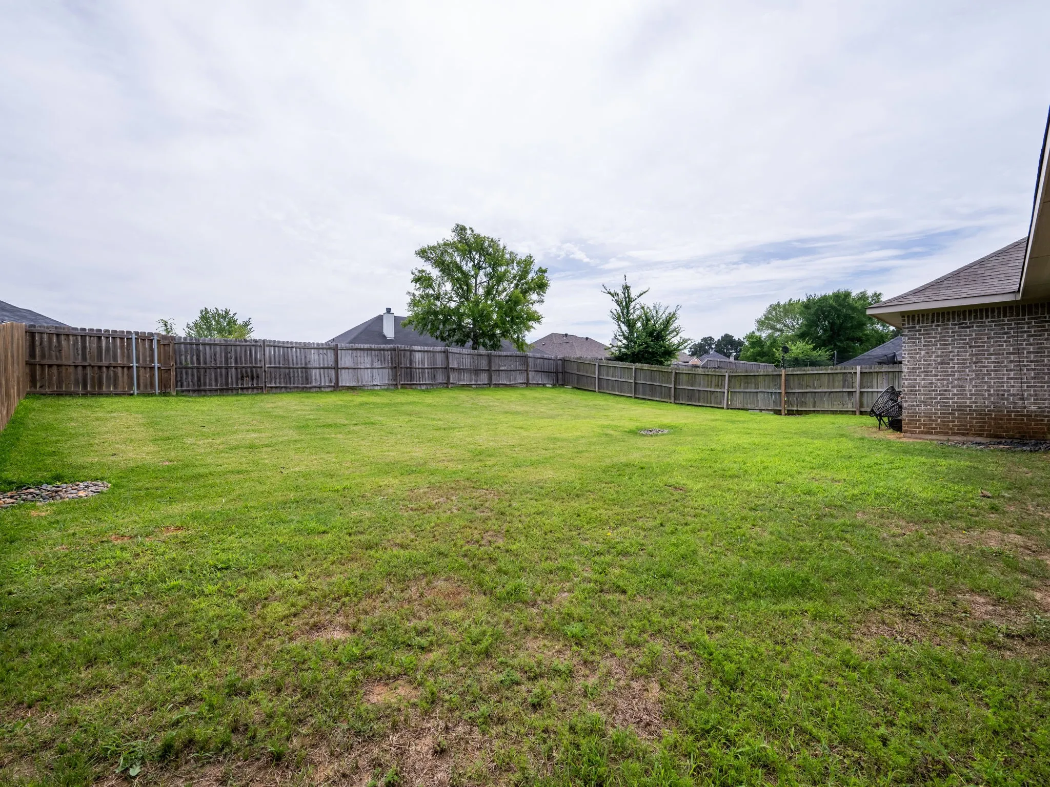 Single Family Residence For Sale in Smith County , 2209 Rana Park, Flint, Texas 75762, 4 Bedrooms, 3 Bathrooms, 2 Garage spaces, 2,004 Sqft, built in 2018, Price $384,900, mls#21265704, Real Estate Agent in Flint, Homes For Sale in Smith county, Homes For Sale in Flint, Realtor in Flint Texas, Real Estate Brokerage Independent Realty Texas, Luminita Cordes Realtor