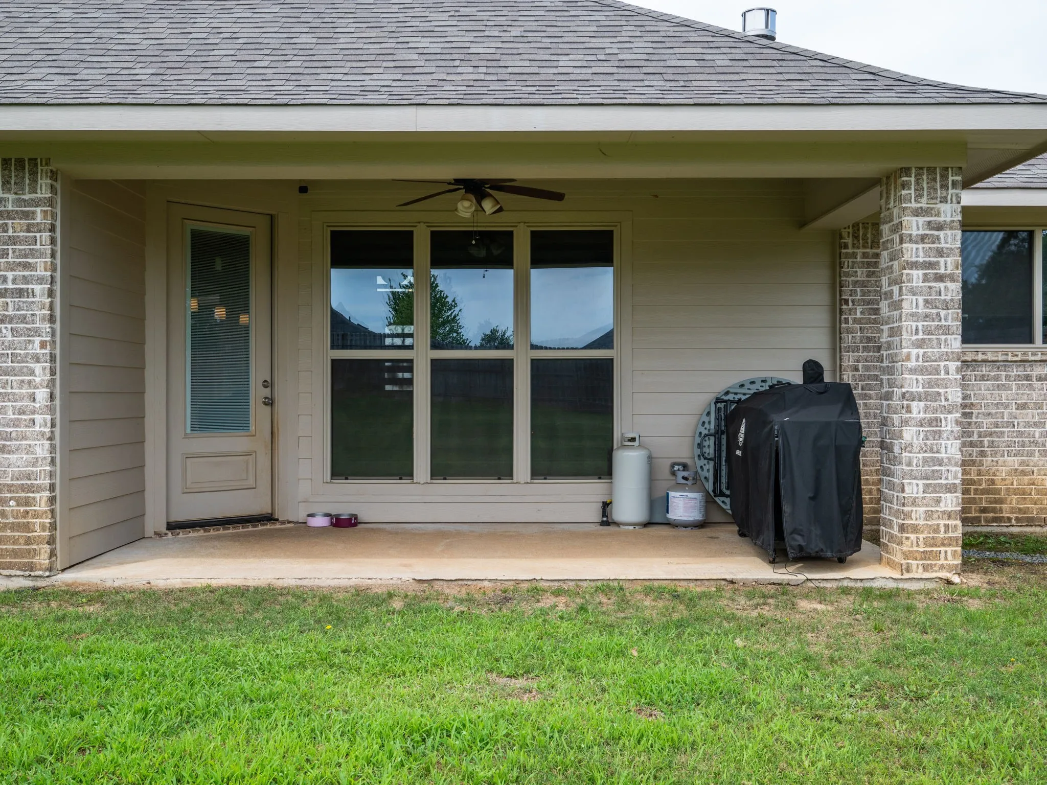 Single Family Residence For Sale in Smith County , 2209 Rana Park, Flint, Texas 75762, 4 Bedrooms, 3 Bathrooms, 2 Garage spaces, 2,004 Sqft, built in 2018, Price $384,900, mls#21265704, Real Estate Agent in Flint, Homes For Sale in Smith county, Homes For Sale in Flint, Realtor in Flint Texas, Real Estate Brokerage Independent Realty Texas, Luminita Cordes Realtor
