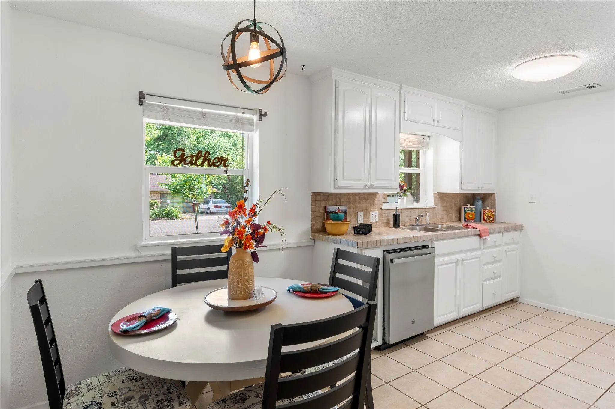 Single Family Residence For Sale in Franklin (TX) County , 524 Park Lane, Mount Vernon, Texas 75457, 3 Bedroom, 2 Bathroom, 2 Garage spaces, 1,314 Sqft, built in 1988, mls#21265712, Real Estate Agent in Mount Vernon, Homes For Sale in Franklin (TX) county, Homes For Sale in Mount Vernon, Realtor in Mount Vernon Texas, Real Estate Brokerage Independent Realty Texas, Luminita Cordes Realtor
