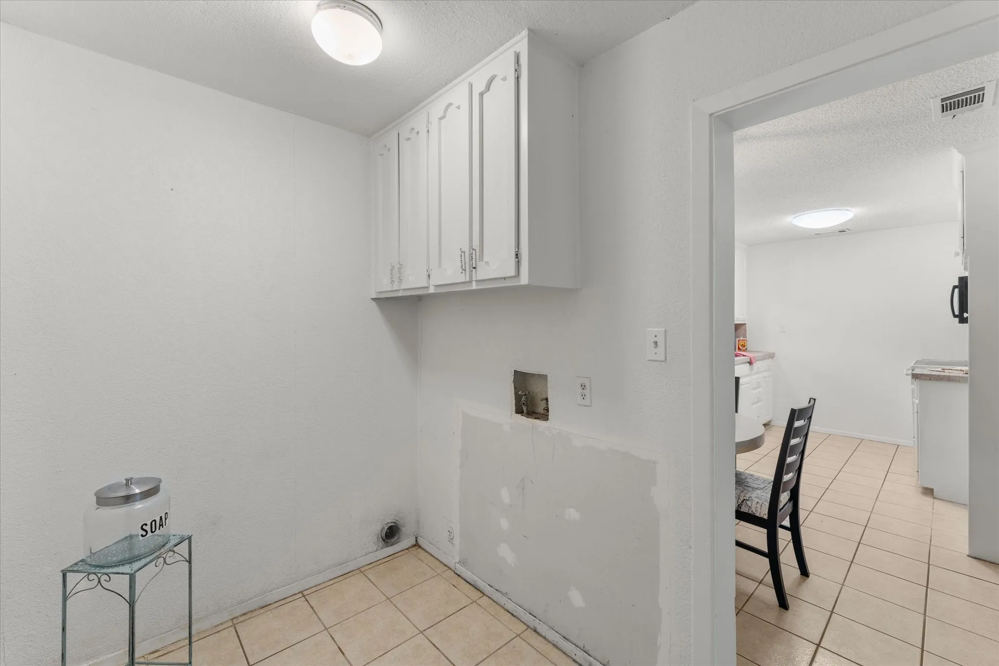 Single Family Residence For Sale in Franklin (TX) County , 524 Park Lane, Mount Vernon, Texas 75457, 3 Bedroom, 2 Bathroom, 2 Garage spaces, 1,314 Sqft, built in 1988, mls#21265712, Real Estate Agent in Mount Vernon, Homes For Sale in Franklin (TX) county, Homes For Sale in Mount Vernon, Realtor in Mount Vernon Texas, Real Estate Brokerage Independent Realty Texas, Luminita Cordes Realtor