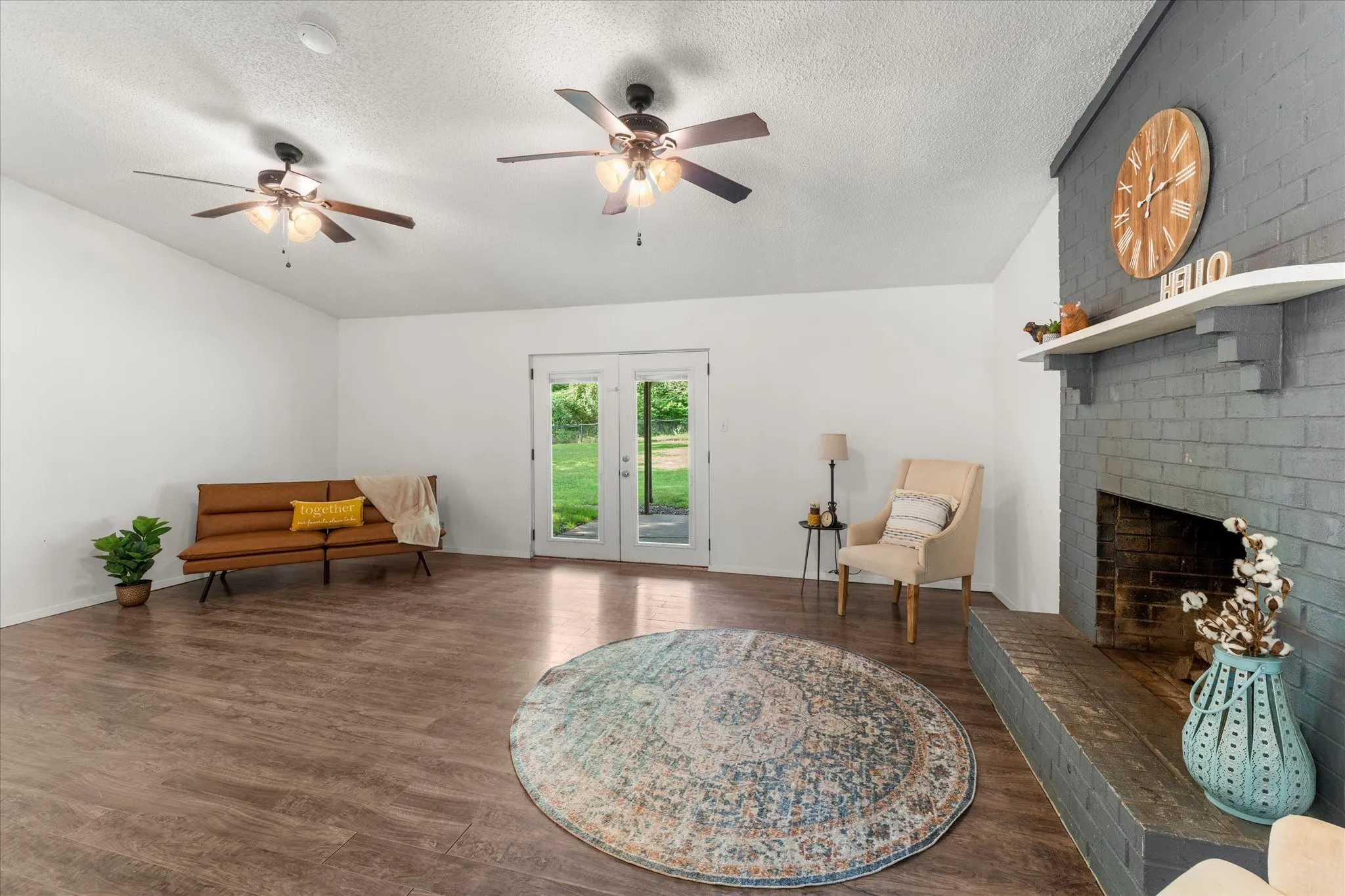 Single Family Residence For Sale in Franklin (TX) County , 524 Park Lane, Mount Vernon, Texas 75457, 3 Bedroom, 2 Bathroom, 2 Garage spaces, 1,314 Sqft, built in 1988, mls#21265712, Real Estate Agent in Mount Vernon, Homes For Sale in Franklin (TX) county, Homes For Sale in Mount Vernon, Realtor in Mount Vernon Texas, Real Estate Brokerage Independent Realty Texas, Luminita Cordes Realtor
