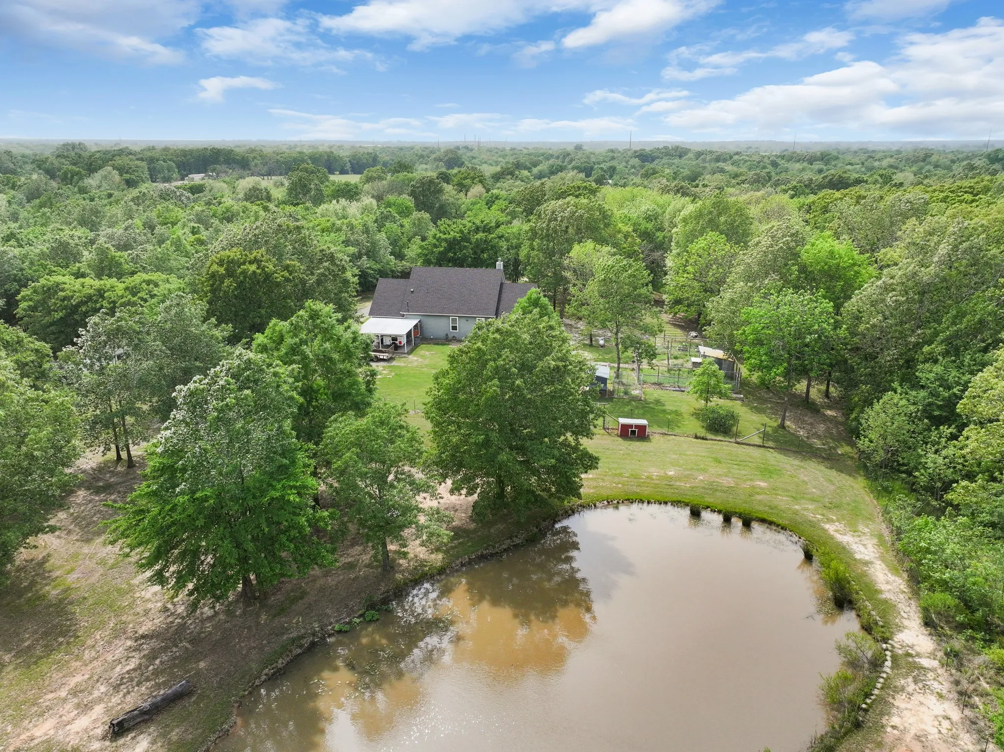 Single Family Residence For Sale in Franklin (TX) County , 2640 County Road 1030 NW, Mount Vernon, Texas 75457, 4 Bedroom, 2 Bathroom, 1 Garage spaces, 3,547 Sqft, built in 2012, mls#21265695, Real Estate Agent in Mount Vernon, Homes For Sale in Franklin (TX) county, Homes For Sale in Mount Vernon, Realtor in Mount Vernon Texas, Real Estate Brokerage Independent Realty Texas, Luminita Cordes Realtor