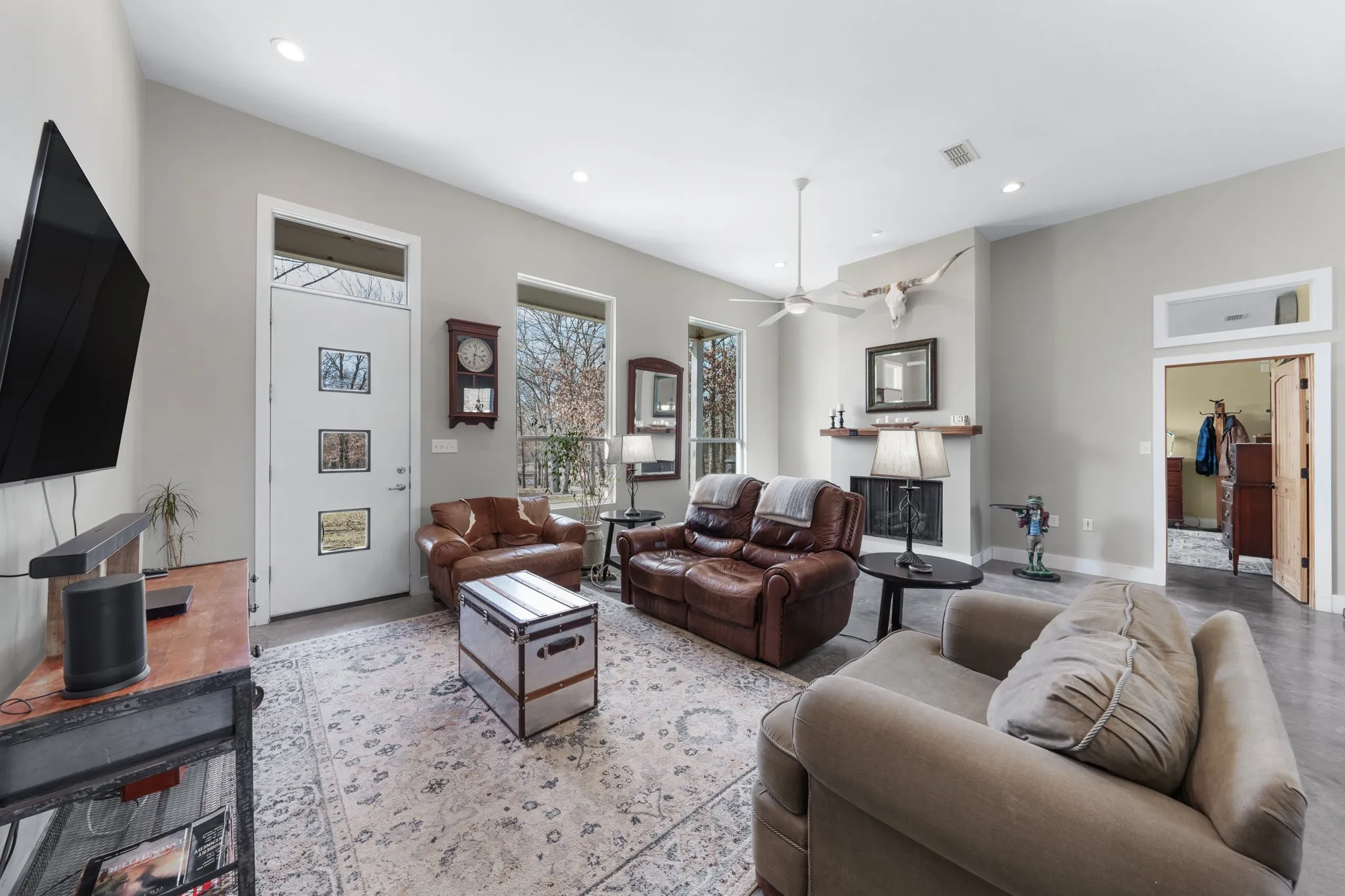 Single Family Residence For Sale in Franklin (TX) County , 2640 County Road 1030 NW, Mount Vernon, Texas 75457, 4 Bedroom, 2 Bathroom, 1 Garage spaces, 3,547 Sqft, built in 2012, mls#21265695, Real Estate Agent in Mount Vernon, Homes For Sale in Franklin (TX) county, Homes For Sale in Mount Vernon, Realtor in Mount Vernon Texas, Real Estate Brokerage Independent Realty Texas, Luminita Cordes Realtor